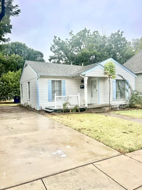 Single Family Residence For Rent in Dallas County , 904 W Ave E, Garland, Texas 75040, 2 Bedroom, 10 Bathroom, Garage spaces, 780 Sqft, built in 1950, mls#21402493, Real Estate Agent in Garland, Homes For Rent in Dallas county, Homes For Rent in Garland, Realtor in Garland Texas, Real Estate Brokerage Independent Realty Texas, Luminita Cordes Realtor