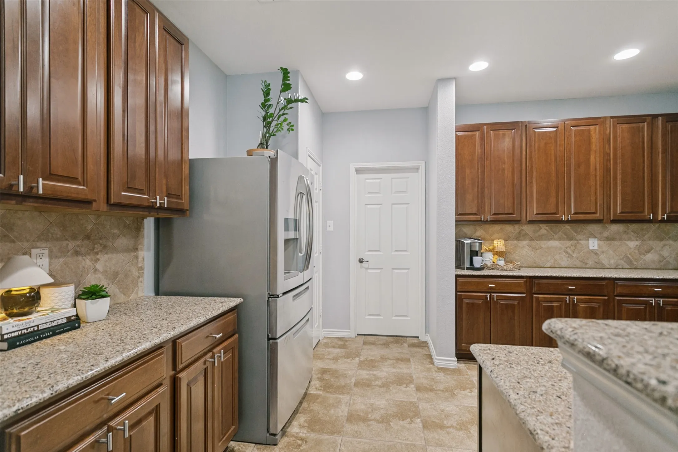 Single Family Residence For Sale in Collin County , 6501 Texana Way, Plano, Texas 75074, 3 Bedroom, 3 Bathroom, 2 Garage spaces, 2,784 Sqft, built in 2009, mls#21402494, Real Estate Agent in Plano, Homes For Sale in Collin county, Homes For Sale in Plano, Realtor in Plano Texas, Real Estate Brokerage Independent Realty Texas, Luminita Cordes Realtor
