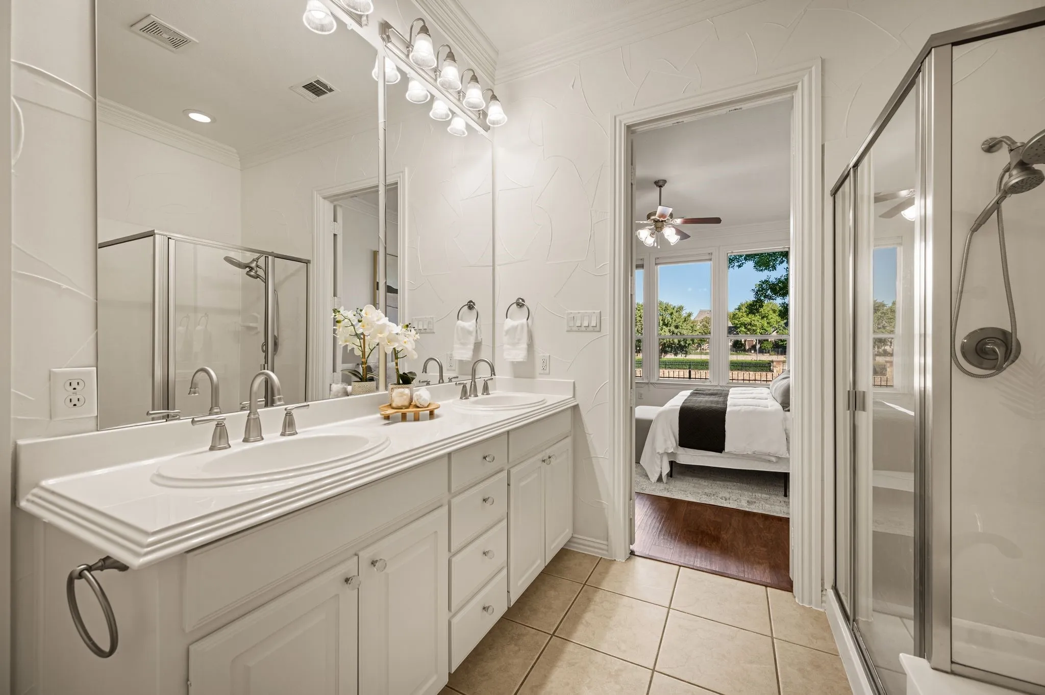 Single Family Residence For Sale in Tarrant County , 5009 San Gabriel Avenue, Colleyville, Texas 76034, 4 Bedroom, 4 Bathroom, 2 Garage spaces, 3,072 Sqft, built in 2003, mls#21392868, Real Estate Agent in Colleyville, Homes For Sale in Tarrant county, Homes For Sale in Colleyville, Realtor in Colleyville Texas, Real Estate Brokerage Independent Realty Texas, Luminita Cordes Realtor