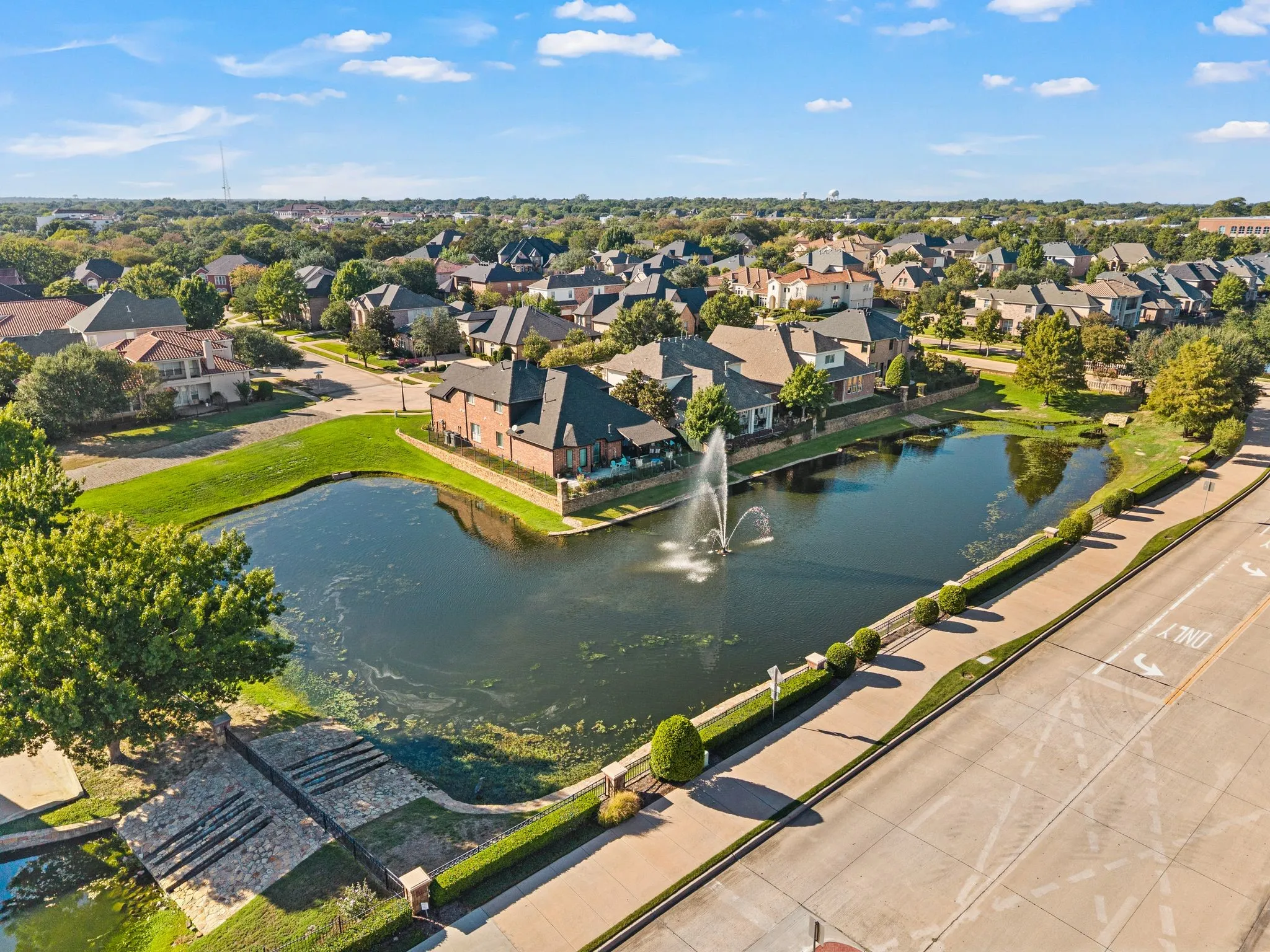 Single Family Residence For Sale in Tarrant County , 5009 San Gabriel Avenue, Colleyville, Texas 76034, 4 Bedroom, 4 Bathroom, 2 Garage spaces, 3,072 Sqft, built in 2003, mls#21392868, Real Estate Agent in Colleyville, Homes For Sale in Tarrant county, Homes For Sale in Colleyville, Realtor in Colleyville Texas, Real Estate Brokerage Independent Realty Texas, Luminita Cordes Realtor