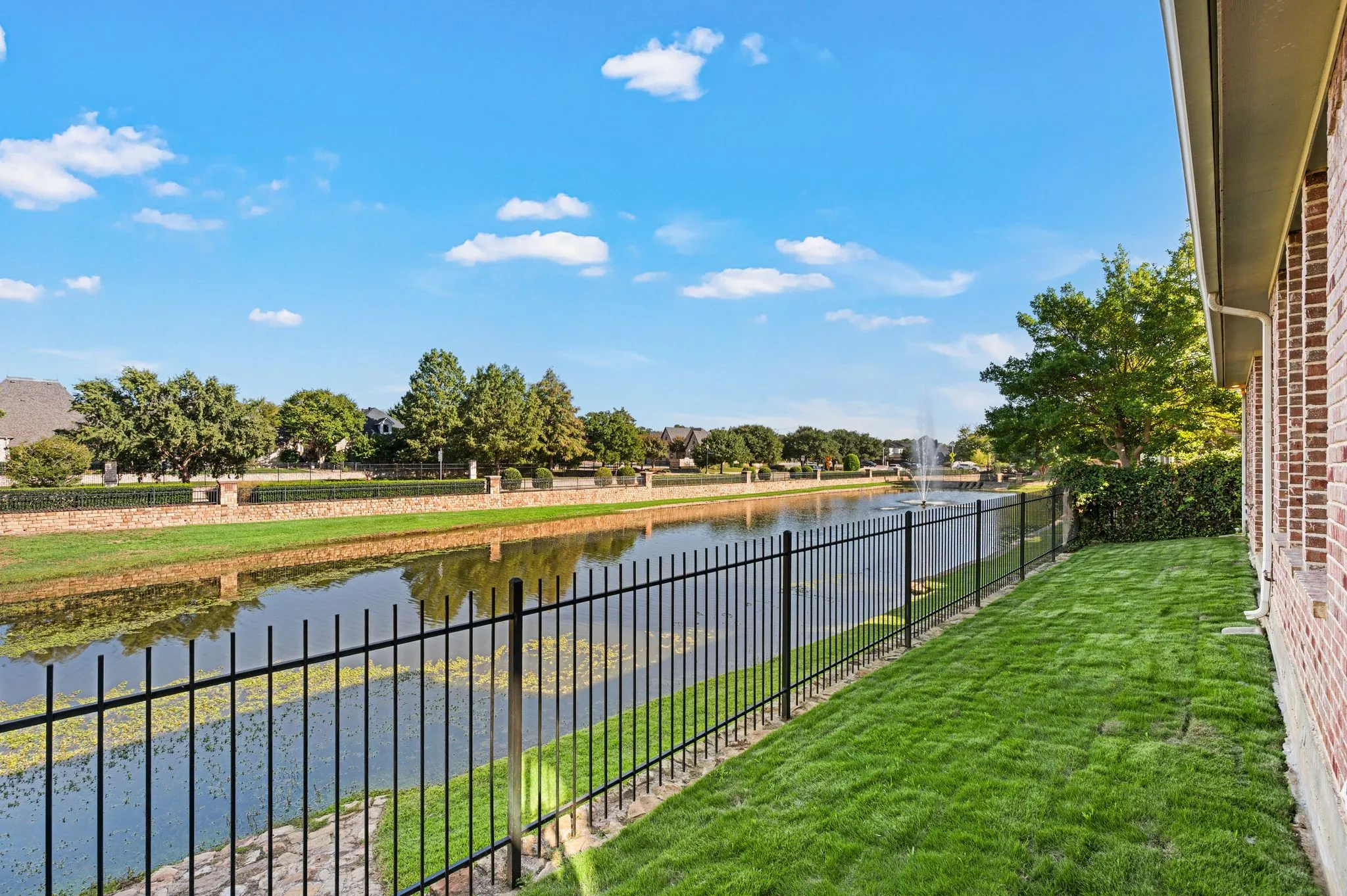 Single Family Residence For Sale in Tarrant County , 5009 San Gabriel Avenue, Colleyville, Texas 76034, 4 Bedroom, 4 Bathroom, 2 Garage spaces, 3,072 Sqft, built in 2003, mls#21392868, Real Estate Agent in Colleyville, Homes For Sale in Tarrant county, Homes For Sale in Colleyville, Realtor in Colleyville Texas, Real Estate Brokerage Independent Realty Texas, Luminita Cordes Realtor