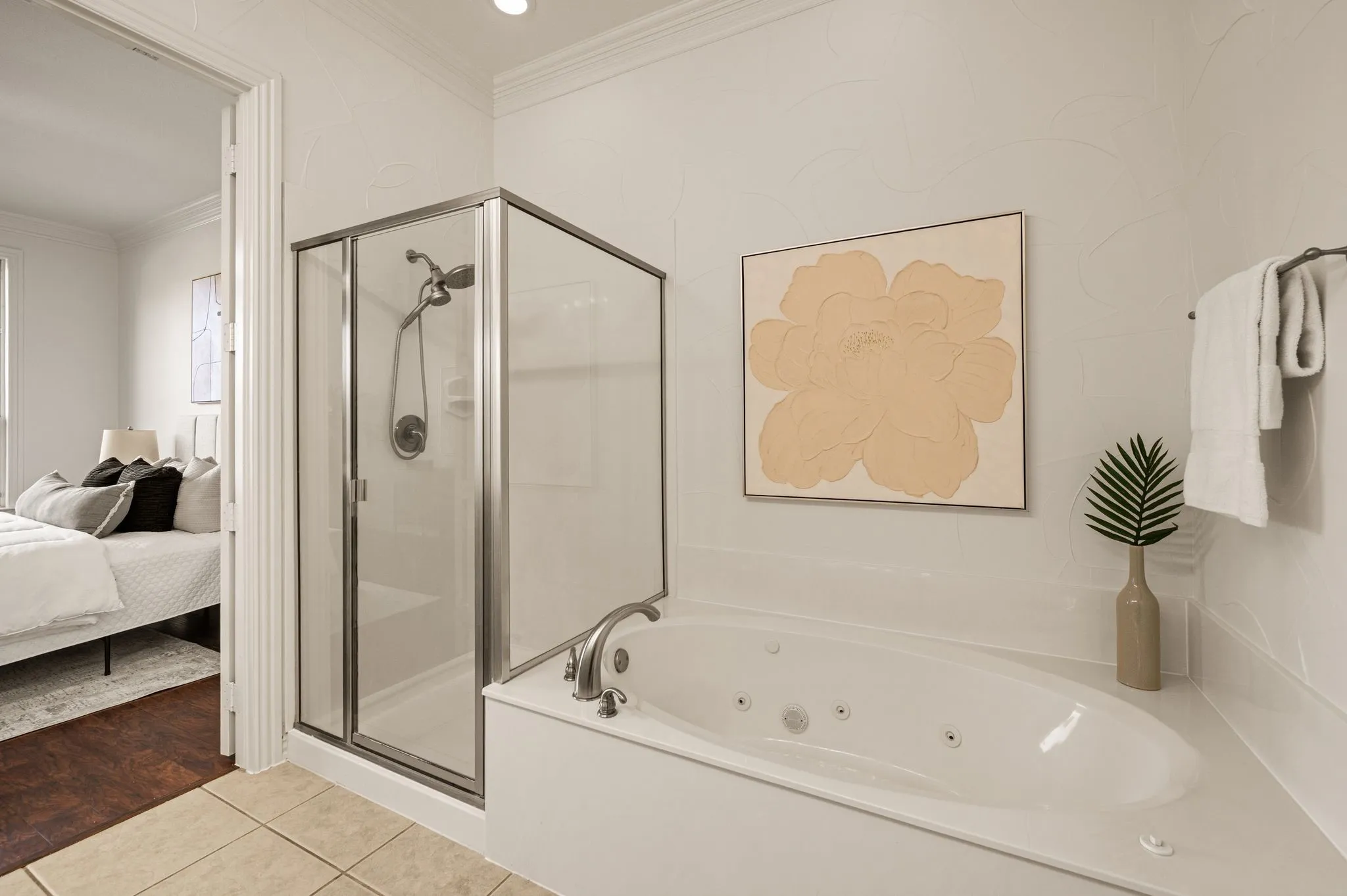 Single Family Residence For Sale in Tarrant County , 5009 San Gabriel Avenue, Colleyville, Texas 76034, 4 Bedroom, 4 Bathroom, 2 Garage spaces, 3,072 Sqft, built in 2003, mls#21392868, Real Estate Agent in Colleyville, Homes For Sale in Tarrant county, Homes For Sale in Colleyville, Realtor in Colleyville Texas, Real Estate Brokerage Independent Realty Texas, Luminita Cordes Realtor