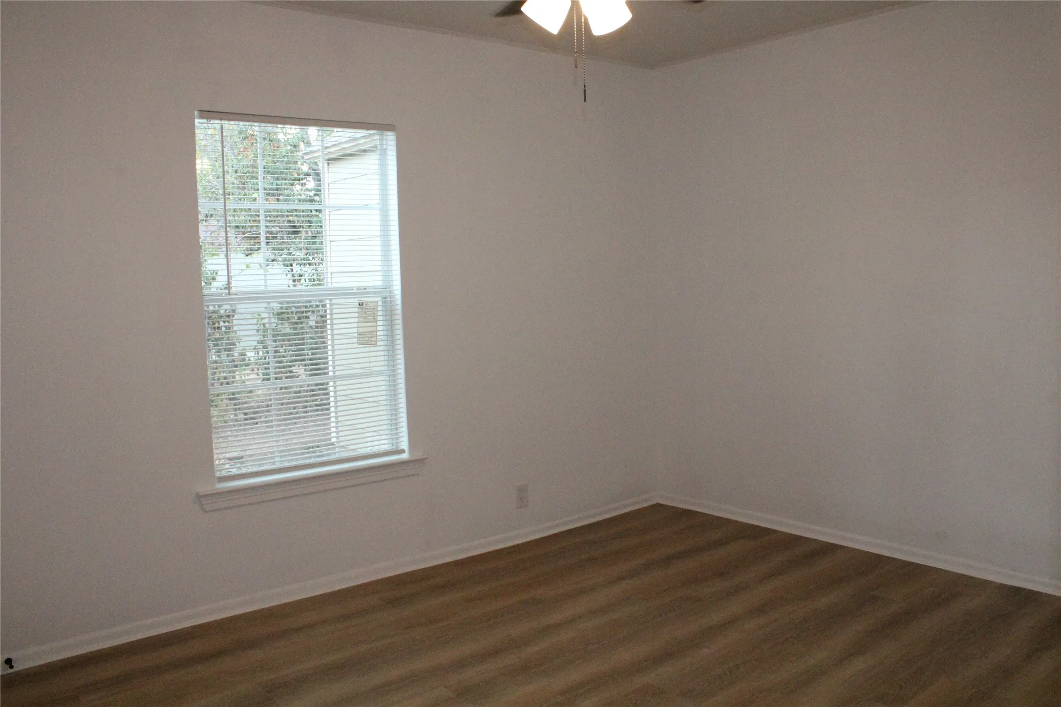 Single Family Residence For Sale in Brown County , 1021 SANTA CLARA DR, Brownwood, Texas 76801, 3 Bedroom, 2 Bathroom, Garage spaces, 1,630 Sqft, built in 0, mls#21402232, Real Estate Agent in Brownwood, Homes For Sale in Brown county, Homes For Sale in Brownwood, Realtor in Brownwood Texas, Real Estate Brokerage Independent Realty Texas, Luminita Cordes Realtor