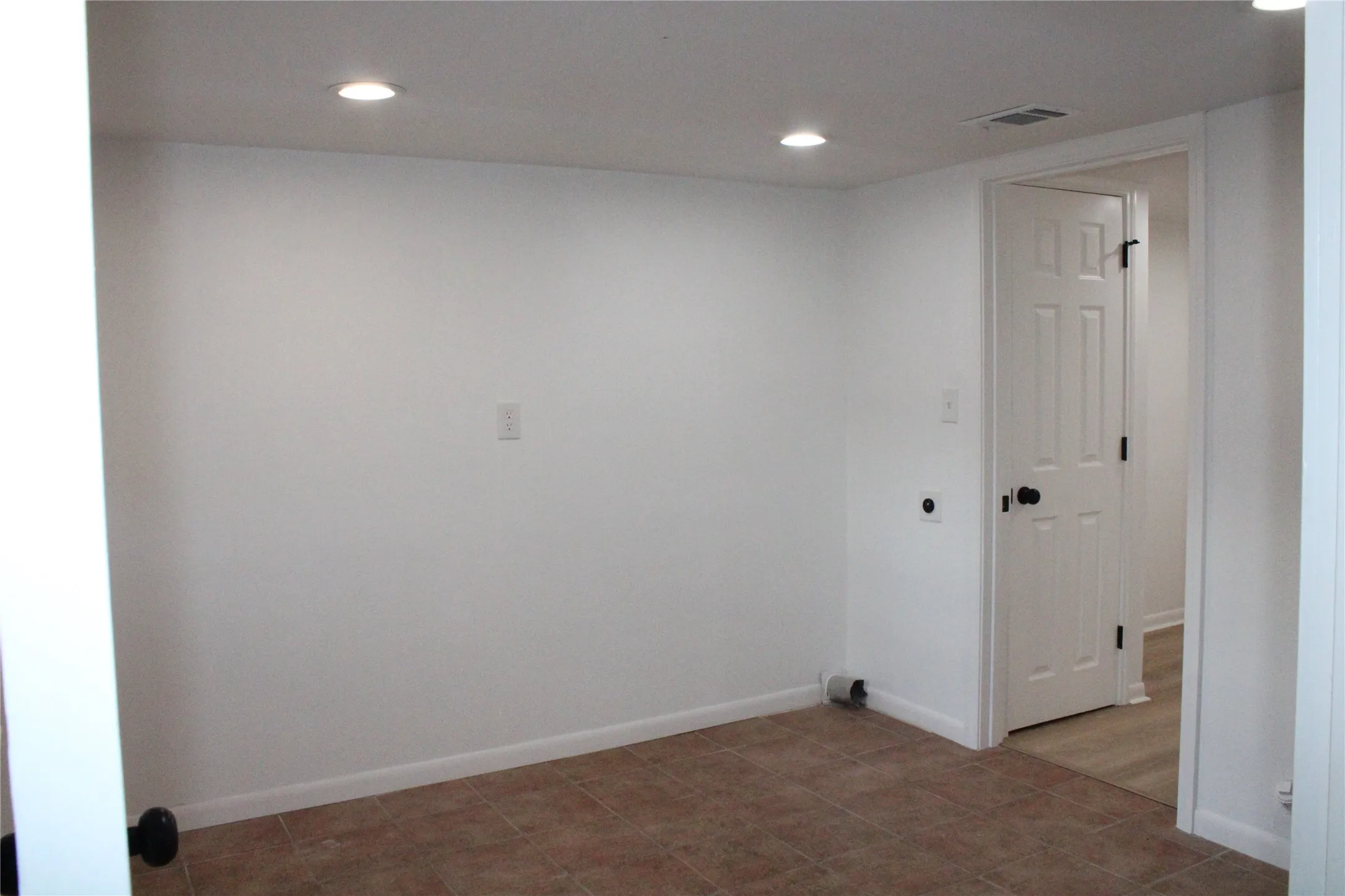 Single Family Residence For Sale in Brown County , 1021 SANTA CLARA DR, Brownwood, Texas 76801, 3 Bedroom, 2 Bathroom, Garage spaces, 1,630 Sqft, built in 0, mls#21402232, Real Estate Agent in Brownwood, Homes For Sale in Brown county, Homes For Sale in Brownwood, Realtor in Brownwood Texas, Real Estate Brokerage Independent Realty Texas, Luminita Cordes Realtor