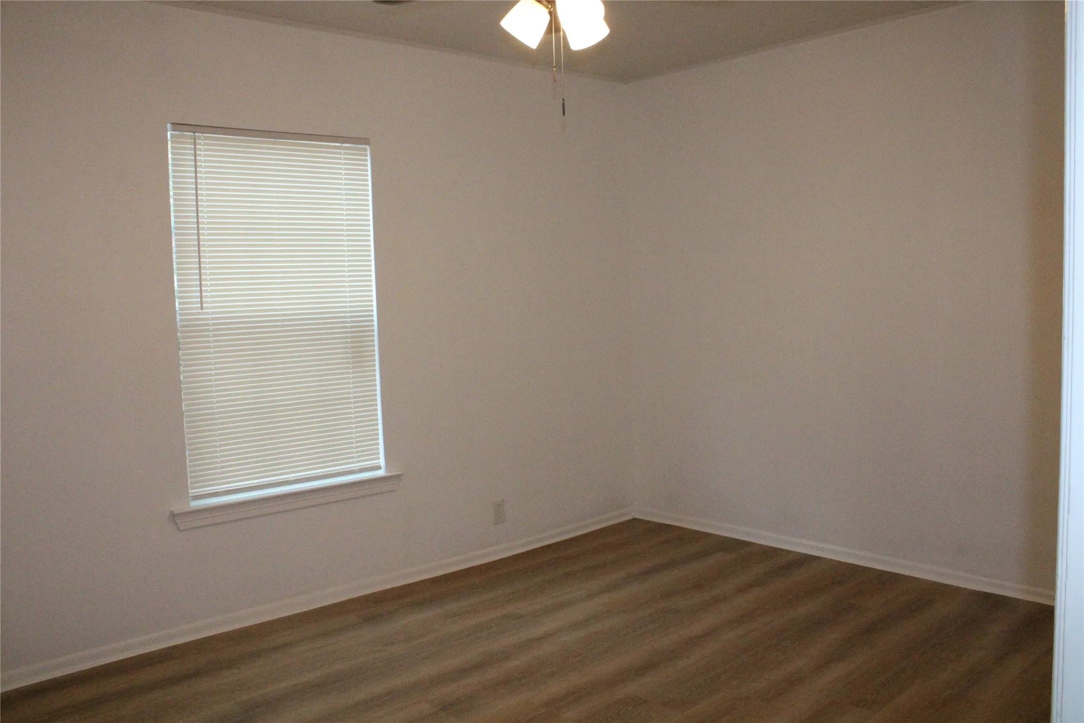 Single Family Residence For Sale in Brown County , 1021 SANTA CLARA DR, Brownwood, Texas 76801, 3 Bedroom, 2 Bathroom, Garage spaces, 1,630 Sqft, built in 0, mls#21402232, Real Estate Agent in Brownwood, Homes For Sale in Brown county, Homes For Sale in Brownwood, Realtor in Brownwood Texas, Real Estate Brokerage Independent Realty Texas, Luminita Cordes Realtor