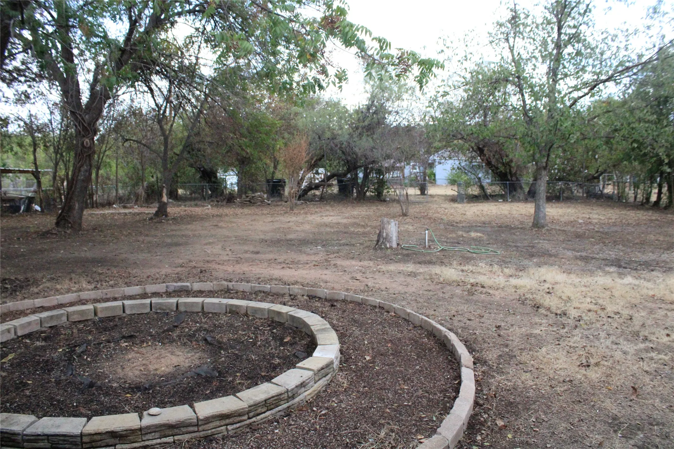 Single Family Residence For Sale in Brown County , 1021 SANTA CLARA DR, Brownwood, Texas 76801, 3 Bedroom, 2 Bathroom, Garage spaces, 1,630 Sqft, built in 0, mls#21402232, Real Estate Agent in Brownwood, Homes For Sale in Brown county, Homes For Sale in Brownwood, Realtor in Brownwood Texas, Real Estate Brokerage Independent Realty Texas, Luminita Cordes Realtor