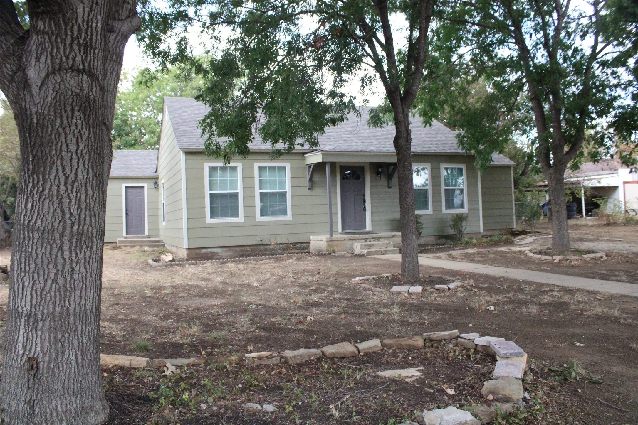 Single Family Residence For Sale in Brown County , 1021 SANTA CLARA DR, Brownwood, Texas 76801, 3 Bedroom, 2 Bathroom, Garage spaces, 1,630 Sqft, built in 0, mls#21402232, Real Estate Agent in Brownwood, Homes For Sale in Brown county, Homes For Sale in Brownwood, Realtor in Brownwood Texas, Real Estate Brokerage Independent Realty Texas, Luminita Cordes Realtor