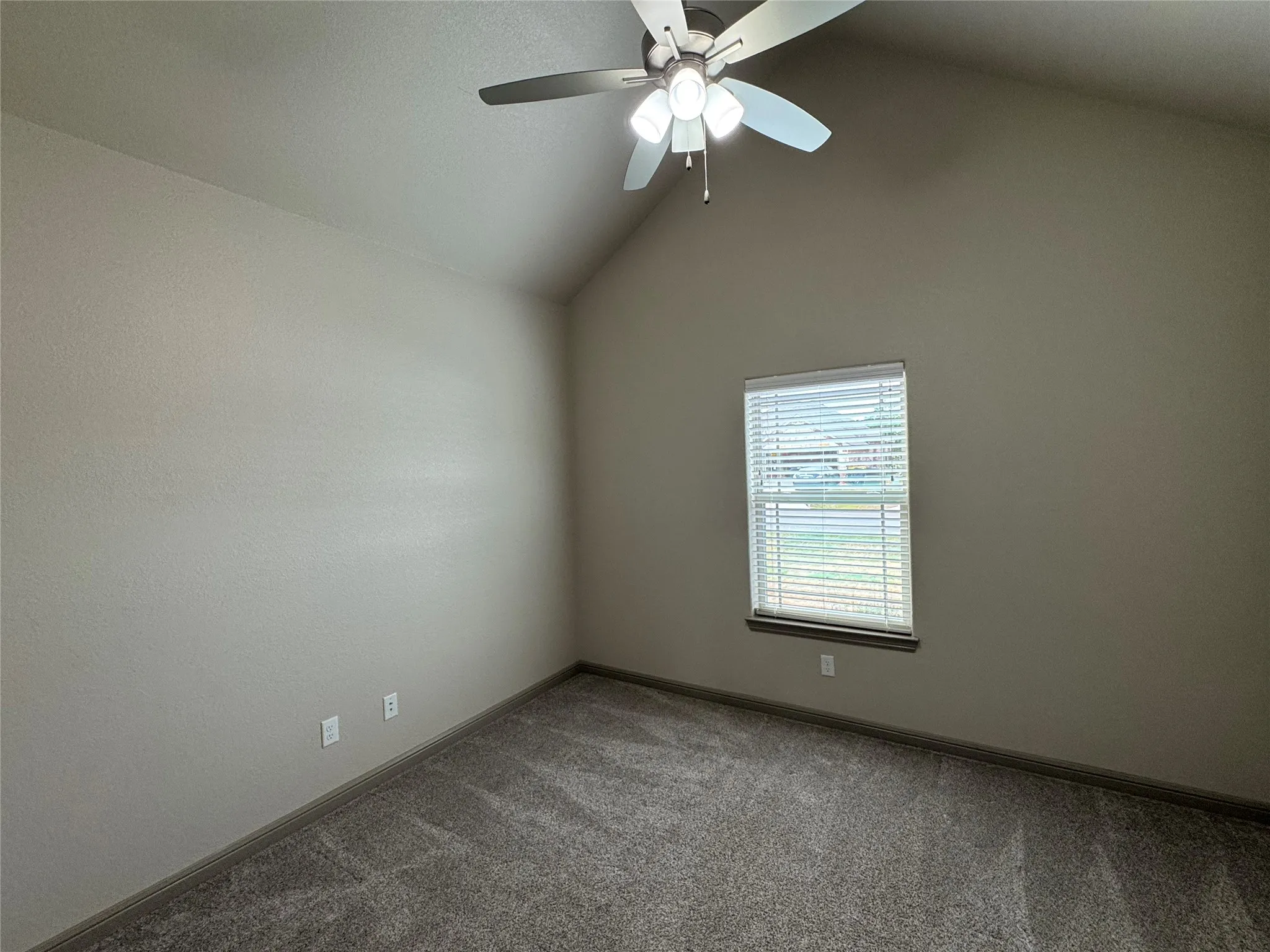 Single Family Residence For Sale in Hood County , 3205 Windcrest Drive, Granbury, Texas 76049, 3 Bedroom, 2 Bathroom, 2 Garage spaces, 1,758 Sqft, built in 2020, mls#21402501, Real Estate Agent in Granbury, Homes For Sale in Hood county, Homes For Sale in Granbury, Realtor in Granbury Texas, Real Estate Brokerage Independent Realty Texas, Luminita Cordes Realtor