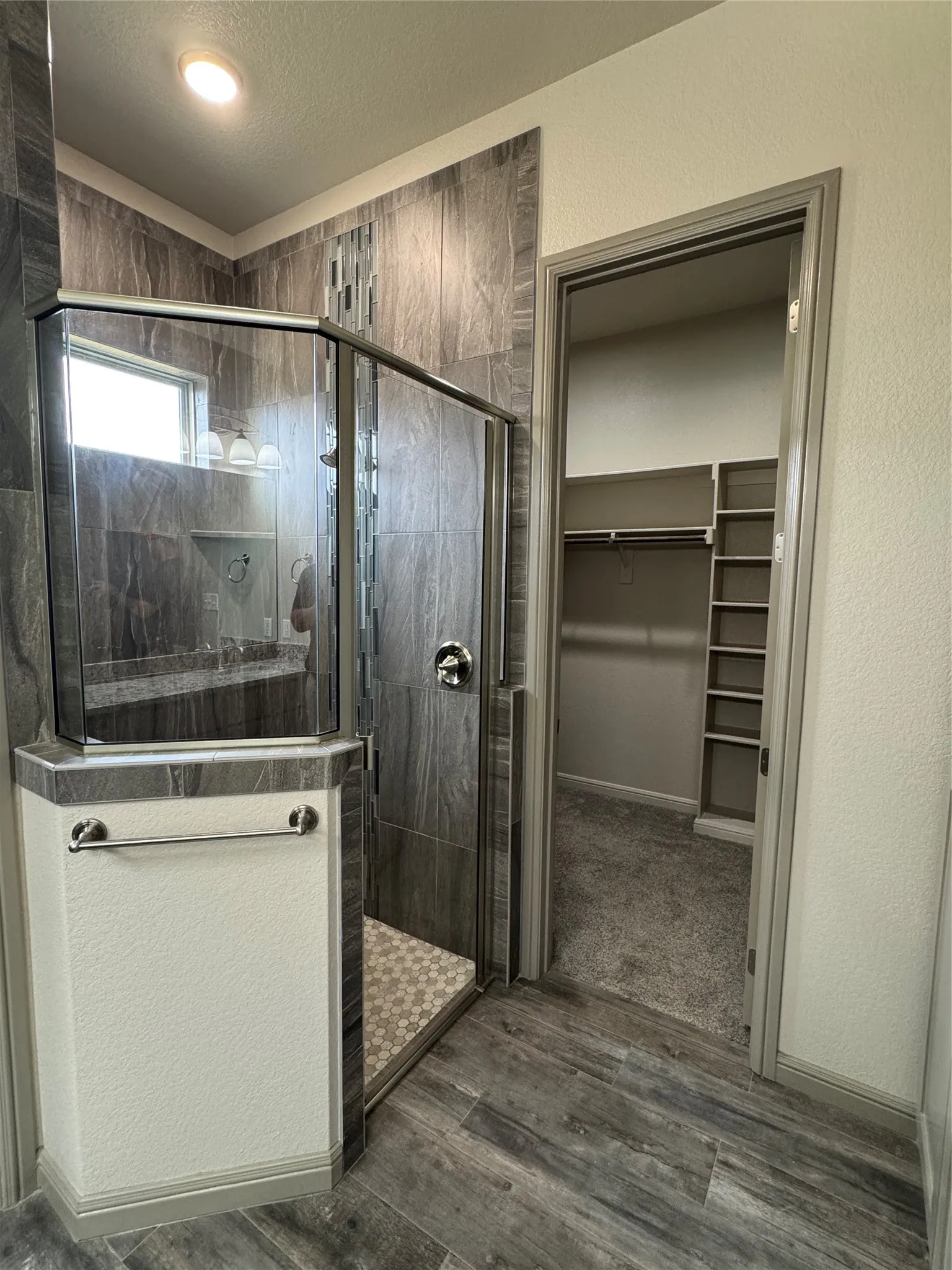 Single Family Residence For Sale in Hood County , 3205 Windcrest Drive, Granbury, Texas 76049, 3 Bedroom, 2 Bathroom, 2 Garage spaces, 1,758 Sqft, built in 2020, mls#21402501, Real Estate Agent in Granbury, Homes For Sale in Hood county, Homes For Sale in Granbury, Realtor in Granbury Texas, Real Estate Brokerage Independent Realty Texas, Luminita Cordes Realtor