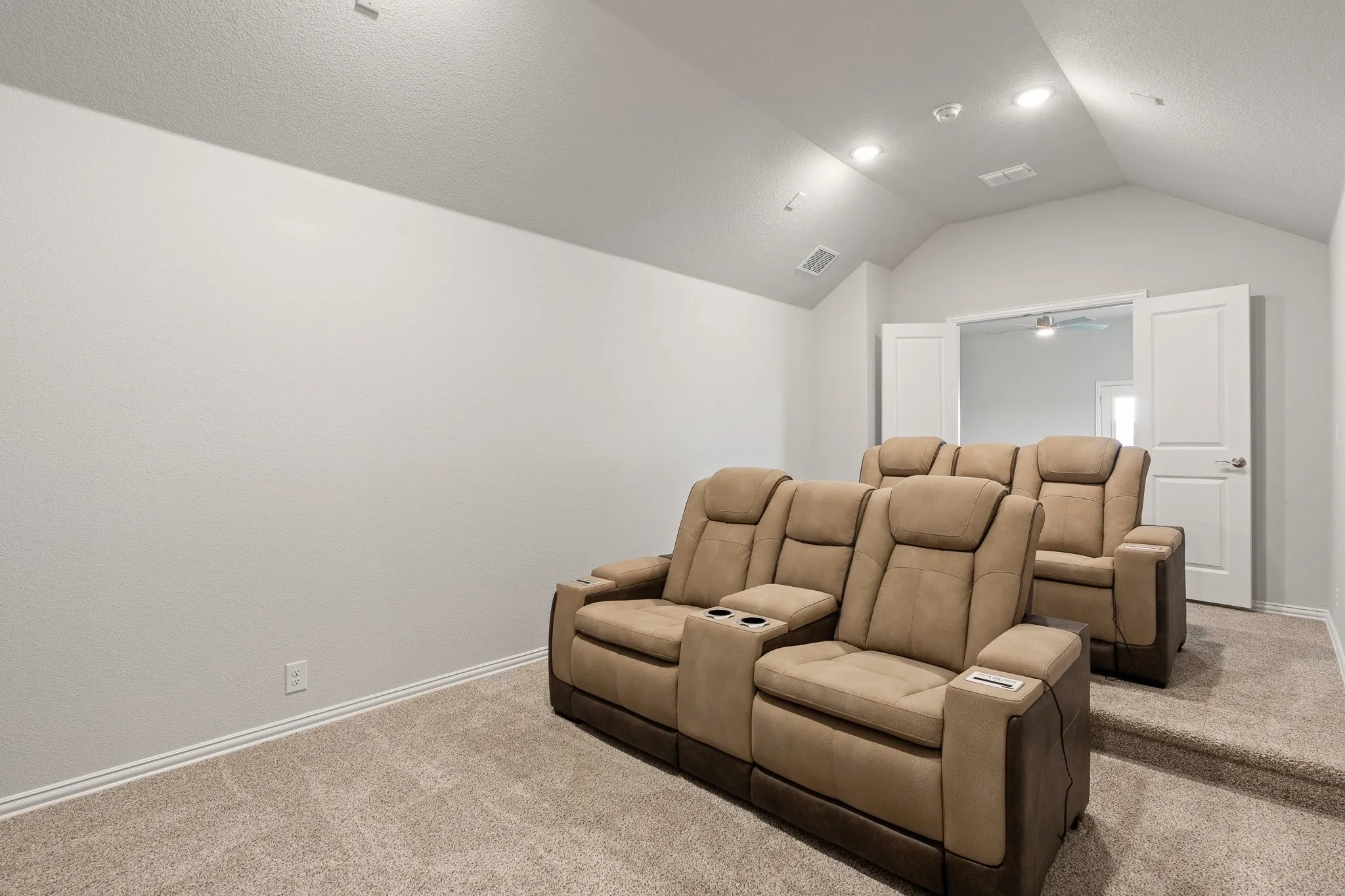 Single Family Residence For Sale in Johnson County , 12516 Panther Creek Drive, Godley, Texas 76044, 4 Bedroom, 4 Bathroom, 3 Garage spaces, 3,430 Sqft, built in 2024, mls#21401439, Real Estate Agent in Godley, Homes For Sale in Johnson county, Homes For Sale in Godley, Realtor in Godley Texas, Real Estate Brokerage Independent Realty Texas, Luminita Cordes Realtor