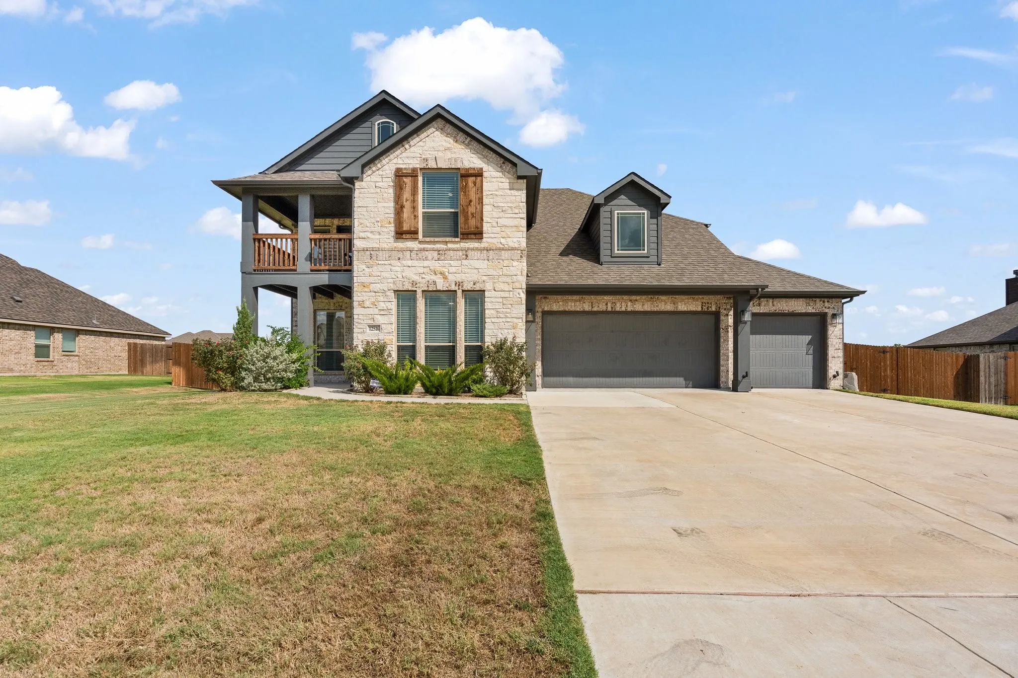 Single Family Residence For Sale in Johnson County , 12516 Panther Creek Drive, Godley, Texas 76044, 4 Bedroom, 4 Bathroom, 3 Garage spaces, 3,430 Sqft, built in 2024, mls#21401439, Real Estate Agent in Godley, Homes For Sale in Johnson county, Homes For Sale in Godley, Realtor in Godley Texas, Real Estate Brokerage Independent Realty Texas, Luminita Cordes Realtor
