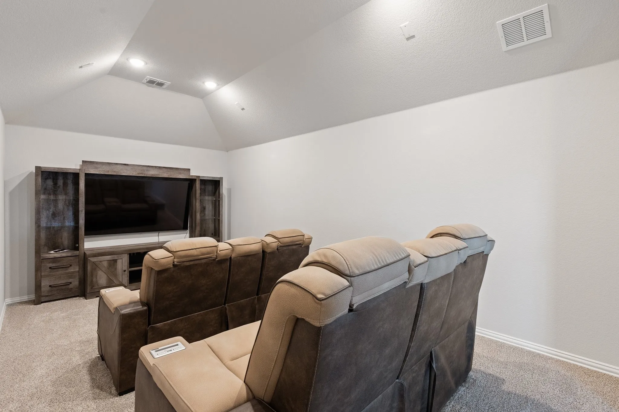 Single Family Residence For Sale in Johnson County , 12516 Panther Creek Drive, Godley, Texas 76044, 4 Bedroom, 4 Bathroom, 3 Garage spaces, 3,430 Sqft, built in 2024, mls#21401439, Real Estate Agent in Godley, Homes For Sale in Johnson county, Homes For Sale in Godley, Realtor in Godley Texas, Real Estate Brokerage Independent Realty Texas, Luminita Cordes Realtor
