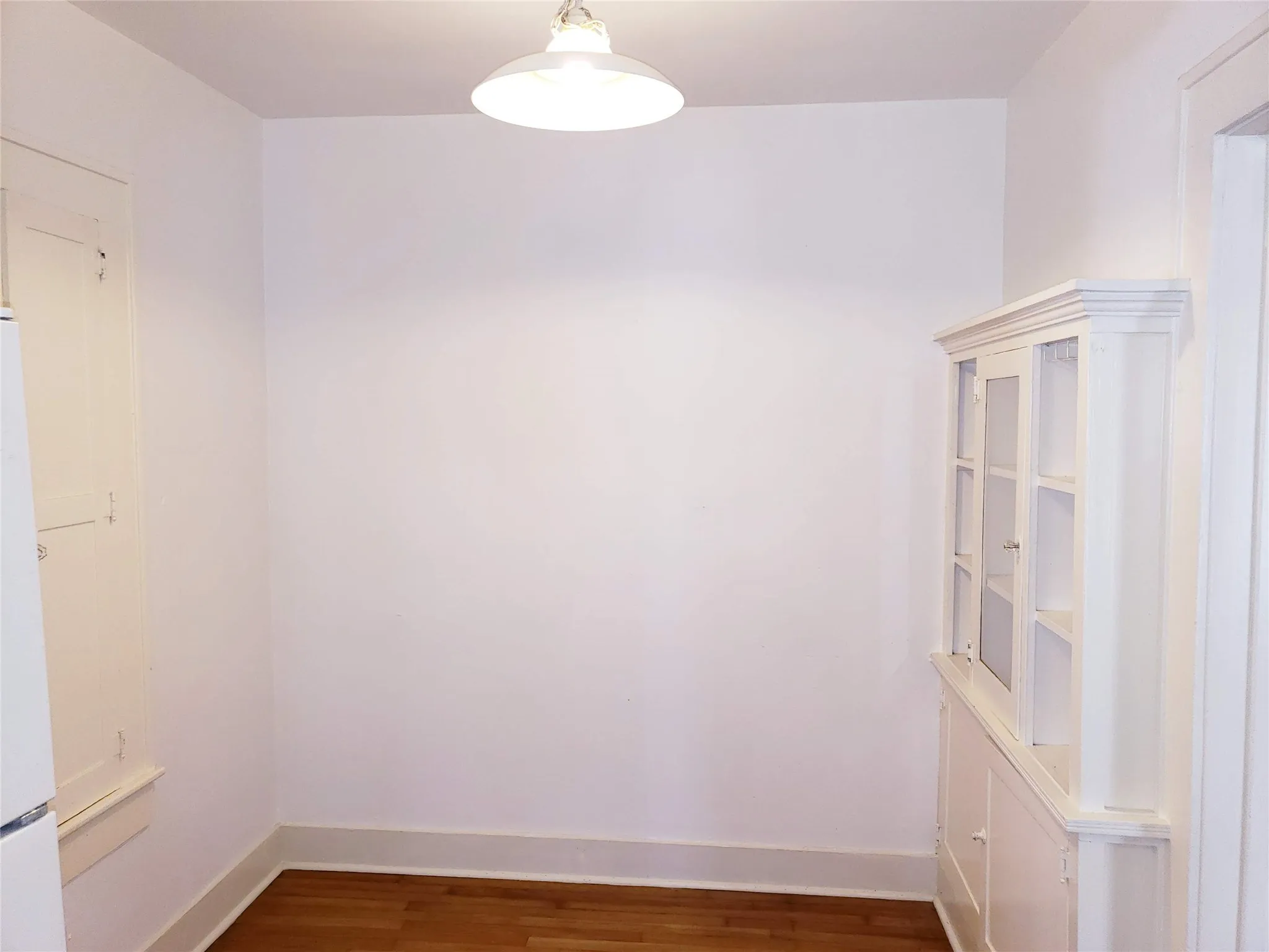 Duplex For Rent in Dallas County , 5815 LLANO Avenue, Dallas, Texas 75206, 1 Bedroom, 1 Bathroom, Garage spaces, 854 Sqft, built in 1927, mls#21388635, Real Estate Agent in Dallas, Homes For Rent in Dallas county, Homes For Rent in Dallas, Realtor in Dallas Texas, Real Estate Brokerage Independent Realty Texas, Luminita Cordes Realtor