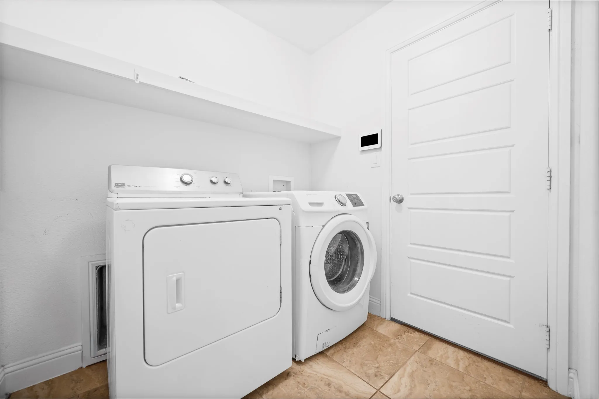 Single Family Residence For Rent in Hill County , 422 Stoneridge Drive, Hillsboro, Texas 76645, 3 Bedroom, 2 Bathroom, 2 Garage spaces, 1,535 Sqft, built in 2018, mls#21402249, Real Estate Agent in Hillsboro, Homes For Rent in Hill county, Homes For Rent in Hillsboro, Realtor in Hillsboro Texas, Real Estate Brokerage Independent Realty Texas, Luminita Cordes Realtor