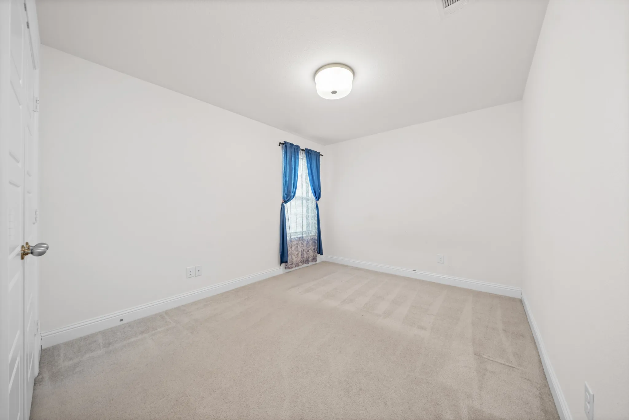 Single Family Residence For Rent in Hill County , 422 Stoneridge Drive, Hillsboro, Texas 76645, 3 Bedroom, 2 Bathroom, 2 Garage spaces, 1,535 Sqft, built in 2018, mls#21402249, Real Estate Agent in Hillsboro, Homes For Rent in Hill county, Homes For Rent in Hillsboro, Realtor in Hillsboro Texas, Real Estate Brokerage Independent Realty Texas, Luminita Cordes Realtor