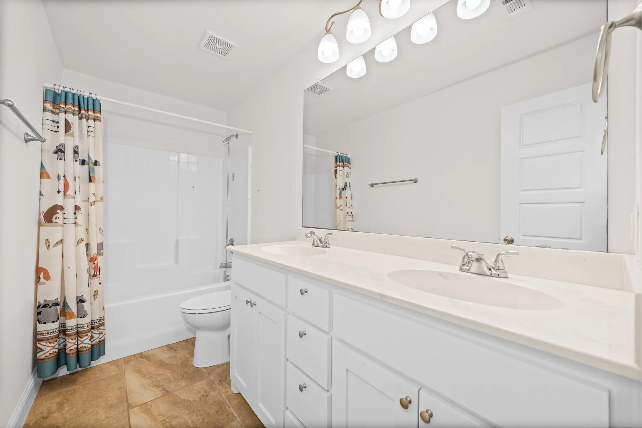 Single Family Residence For Rent in Hill County , 422 Stoneridge Drive, Hillsboro, Texas 76645, 3 Bedroom, 2 Bathroom, 2 Garage spaces, 1,535 Sqft, built in 2018, mls#21402249, Real Estate Agent in Hillsboro, Homes For Rent in Hill county, Homes For Rent in Hillsboro, Realtor in Hillsboro Texas, Real Estate Brokerage Independent Realty Texas, Luminita Cordes Realtor