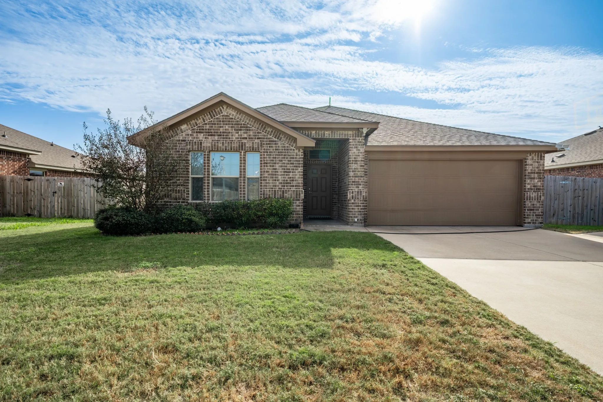 Single Family Residence For Rent in Hill County , 422 Stoneridge Drive, Hillsboro, Texas 76645, 3 Bedroom, 2 Bathroom, 2 Garage spaces, 1,535 Sqft, built in 2018, mls#21402249, Real Estate Agent in Hillsboro, Homes For Rent in Hill county, Homes For Rent in Hillsboro, Realtor in Hillsboro Texas, Real Estate Brokerage Independent Realty Texas, Luminita Cordes Realtor