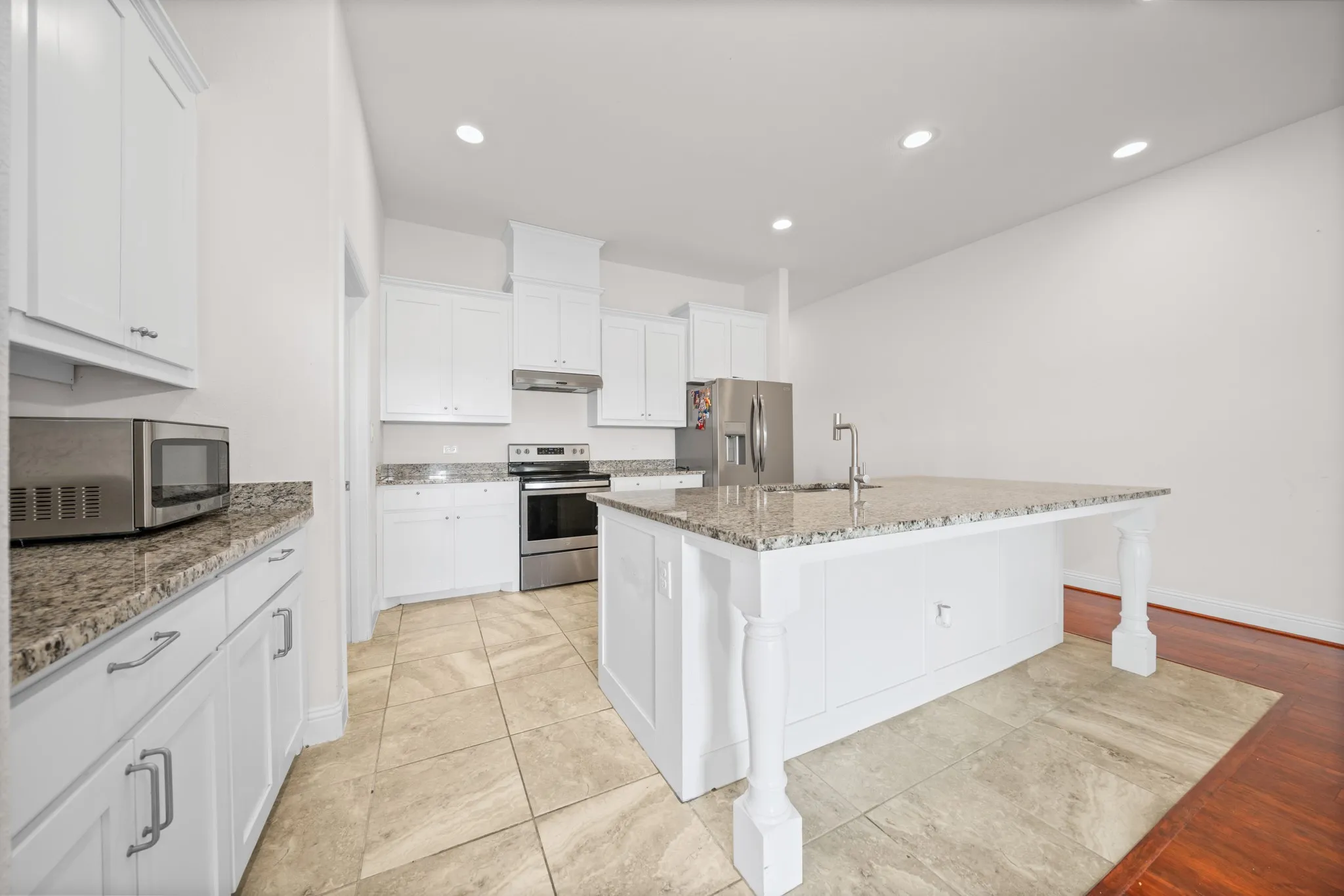 Single Family Residence For Rent in Hill County , 422 Stoneridge Drive, Hillsboro, Texas 76645, 3 Bedroom, 2 Bathroom, 2 Garage spaces, 1,535 Sqft, built in 2018, mls#21402249, Real Estate Agent in Hillsboro, Homes For Rent in Hill county, Homes For Rent in Hillsboro, Realtor in Hillsboro Texas, Real Estate Brokerage Independent Realty Texas, Luminita Cordes Realtor