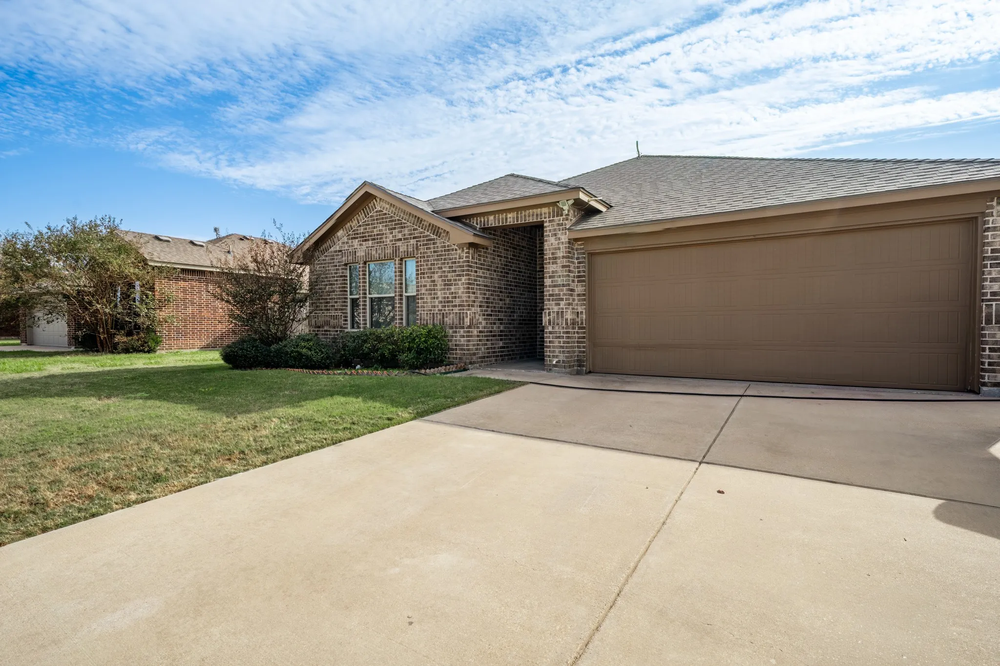 Single Family Residence For Rent in Hill County , 422 Stoneridge Drive, Hillsboro, Texas 76645, 3 Bedroom, 2 Bathroom, 2 Garage spaces, 1,535 Sqft, built in 2018, mls#21402249, Real Estate Agent in Hillsboro, Homes For Rent in Hill county, Homes For Rent in Hillsboro, Realtor in Hillsboro Texas, Real Estate Brokerage Independent Realty Texas, Luminita Cordes Realtor