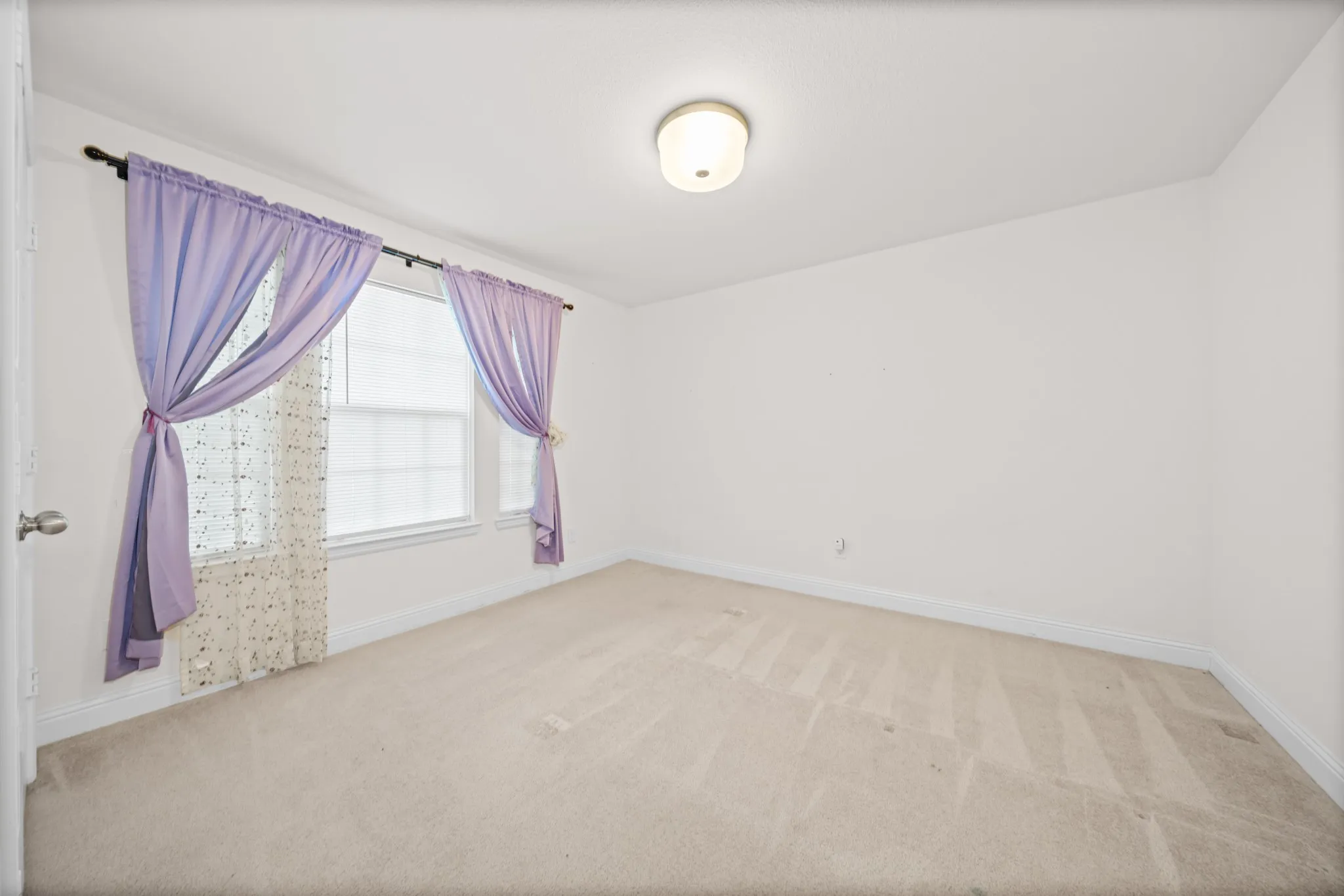 Single Family Residence For Rent in Hill County , 422 Stoneridge Drive, Hillsboro, Texas 76645, 3 Bedroom, 2 Bathroom, 2 Garage spaces, 1,535 Sqft, built in 2018, mls#21402249, Real Estate Agent in Hillsboro, Homes For Rent in Hill county, Homes For Rent in Hillsboro, Realtor in Hillsboro Texas, Real Estate Brokerage Independent Realty Texas, Luminita Cordes Realtor