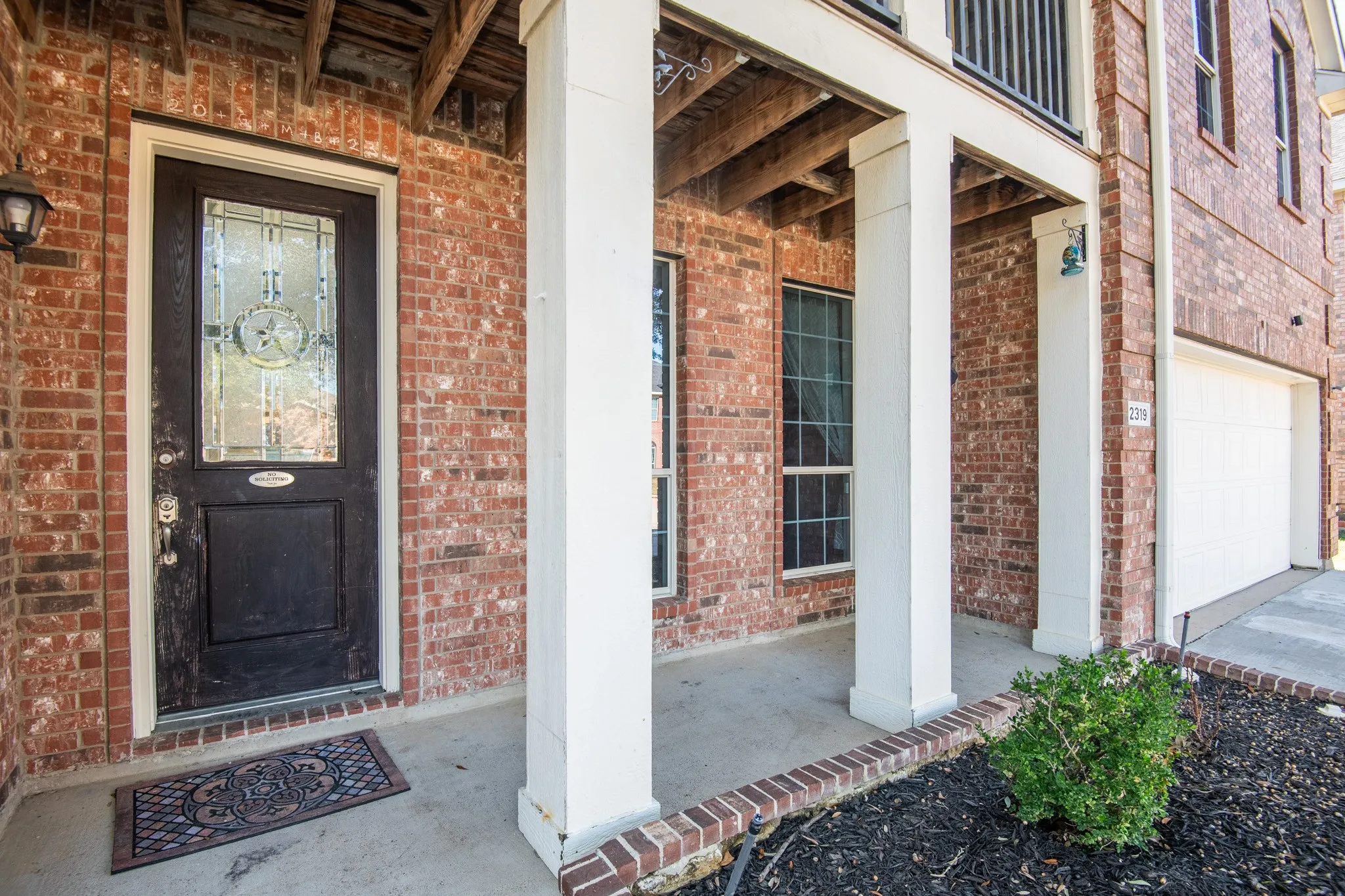 Single Family Residence For Sale in Tarrant County , 2319 Comanche Trail, Grand Prairie, Texas 75052, 5 Bedroom, 4 Bathroom, 2 Garage spaces, 4,604 Sqft, built in 2005, mls#21401424, Real Estate Agent in Grand Prairie, Homes For Sale in Tarrant county, Homes For Sale in Grand Prairie, Realtor in Grand Prairie Texas, Real Estate Brokerage Independent Realty Texas, Luminita Cordes Realtor