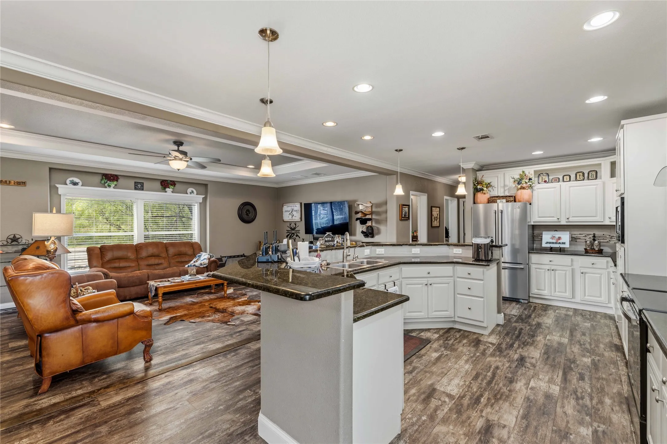 Farm For Sale in Coleman County , 5782 Farm to Market 2131, Coleman, Texas 76834, 6 Bedroom, 5 Bathroom, 4 Garage spaces, 3,989 Sqft, built in 2013, mls#21400087, Real Estate Agent in Coleman, Homes For Sale in Coleman county, Homes For Sale in Coleman, Realtor in Coleman Texas, Real Estate Brokerage Independent Realty Texas, Luminita Cordes Realtor