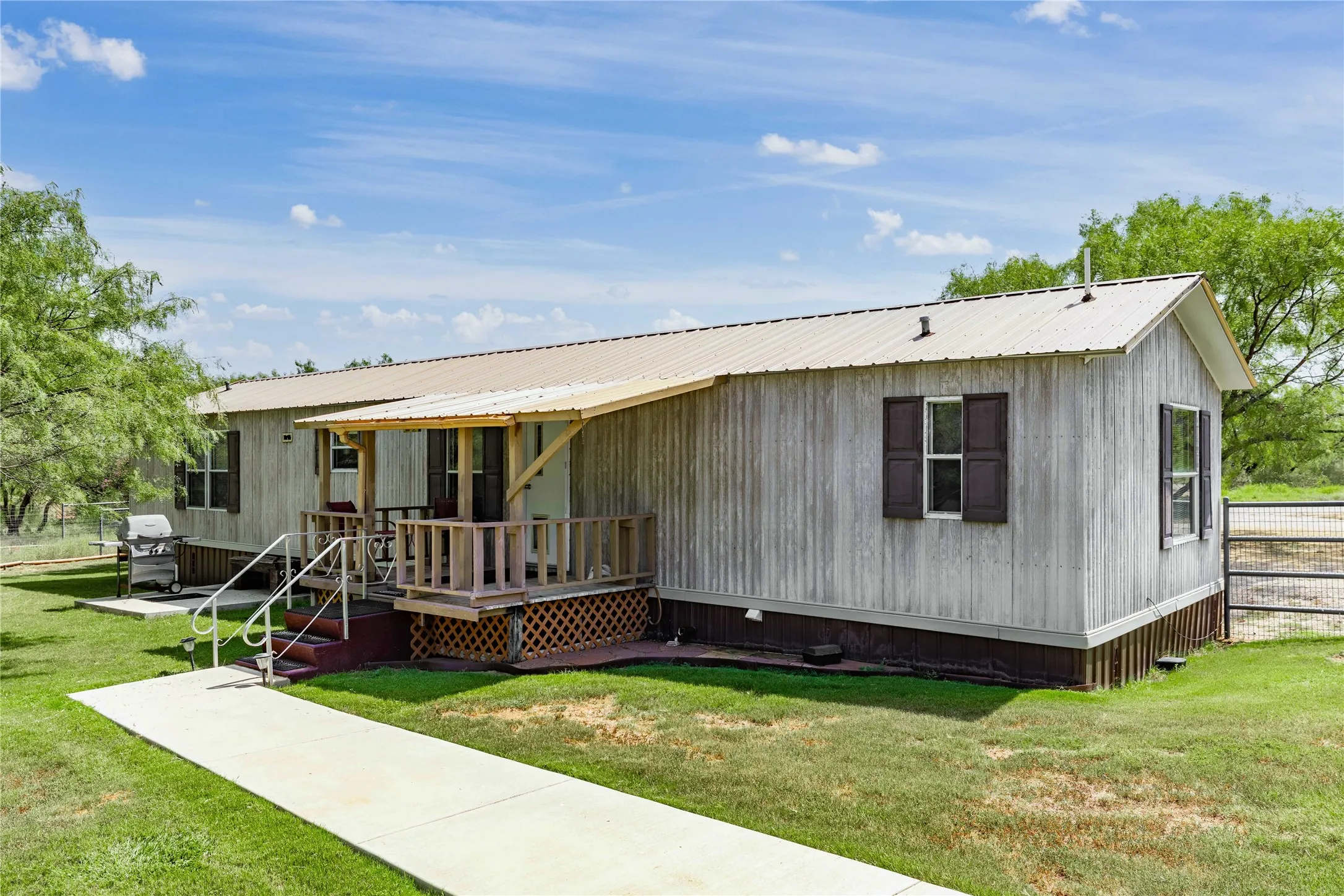 Farm For Sale in Coleman County , 5782 Farm to Market 2131, Coleman, Texas 76834, 6 Bedroom, 5 Bathroom, 4 Garage spaces, 3,989 Sqft, built in 2013, mls#21400087, Real Estate Agent in Coleman, Homes For Sale in Coleman county, Homes For Sale in Coleman, Realtor in Coleman Texas, Real Estate Brokerage Independent Realty Texas, Luminita Cordes Realtor