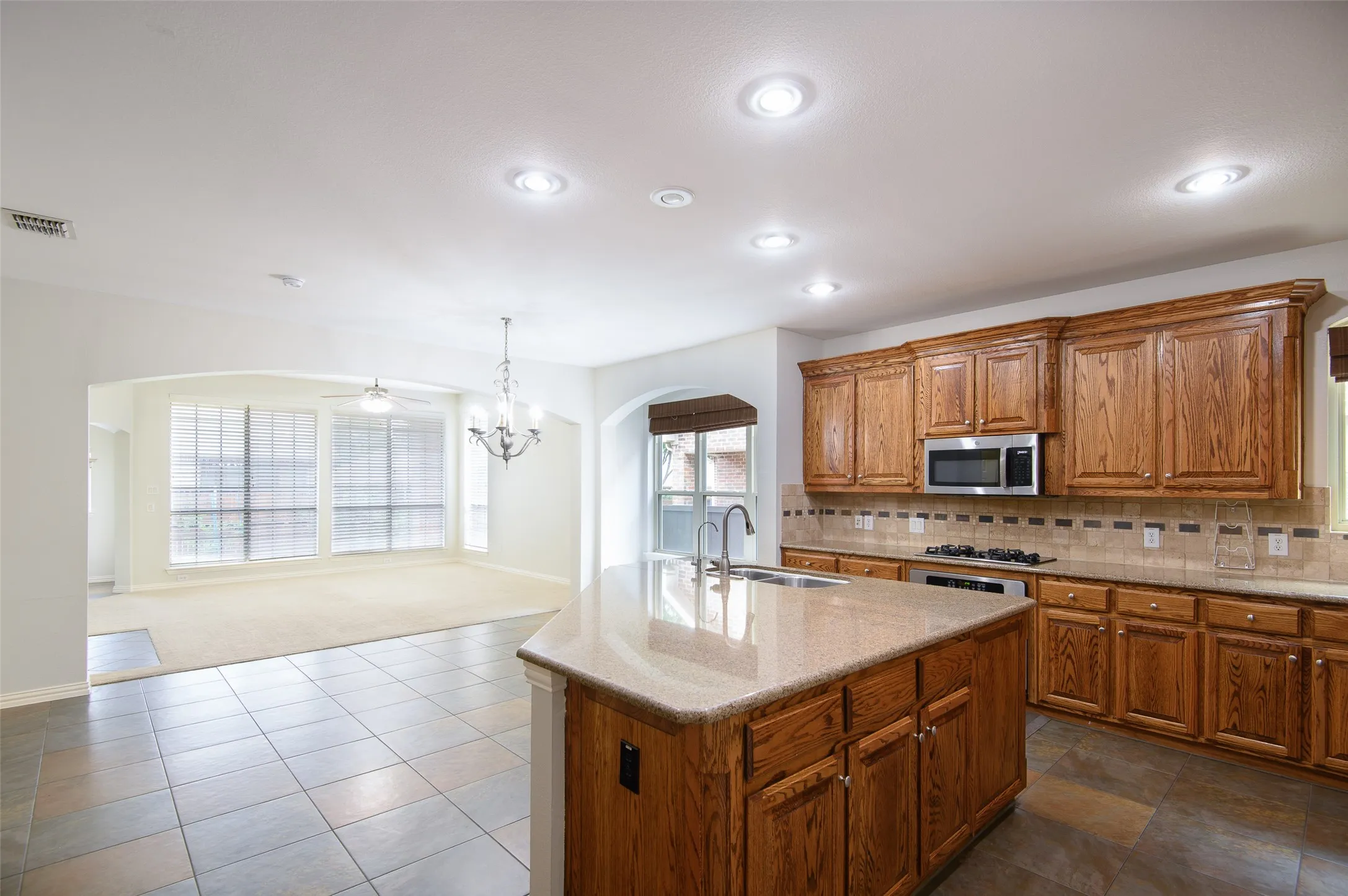 Single Family Residence For Rent in Collin County , 926 Sloan Drive, Allen, Texas 75013, 4 Bedroom, 4 Bathroom, 2 Garage spaces, 3,633 Sqft, built in 2005, mls#21402496, Real Estate Agent in Allen, Homes For Rent in Collin county, Homes For Rent in Allen, Realtor in Allen Texas, Real Estate Brokerage Independent Realty Texas, Luminita Cordes Realtor