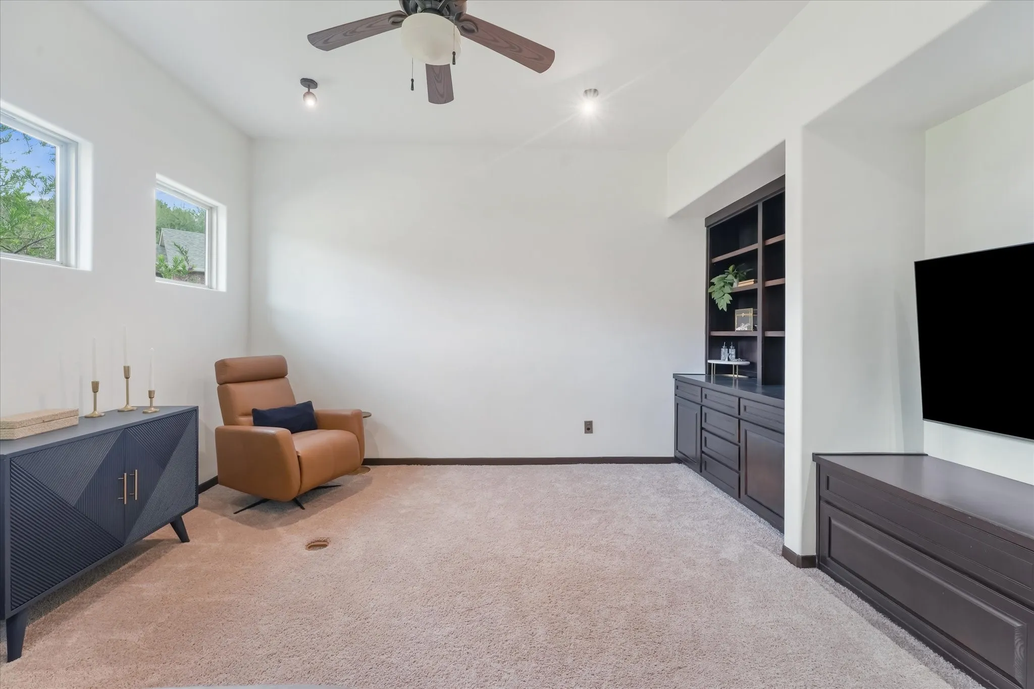 Single Family Residence For Sale in Ellis County , 2851 Coldwater Court, Midlothian, Texas 76065, 4 Bedroom, 4 Bathroom, 2 Garage spaces, 2,797 Sqft, built in 2007, mls#21398545, Real Estate Agent in Midlothian, Homes For Sale in Ellis county, Homes For Sale in Midlothian, Realtor in Midlothian Texas, Real Estate Brokerage Independent Realty Texas, Luminita Cordes Realtor