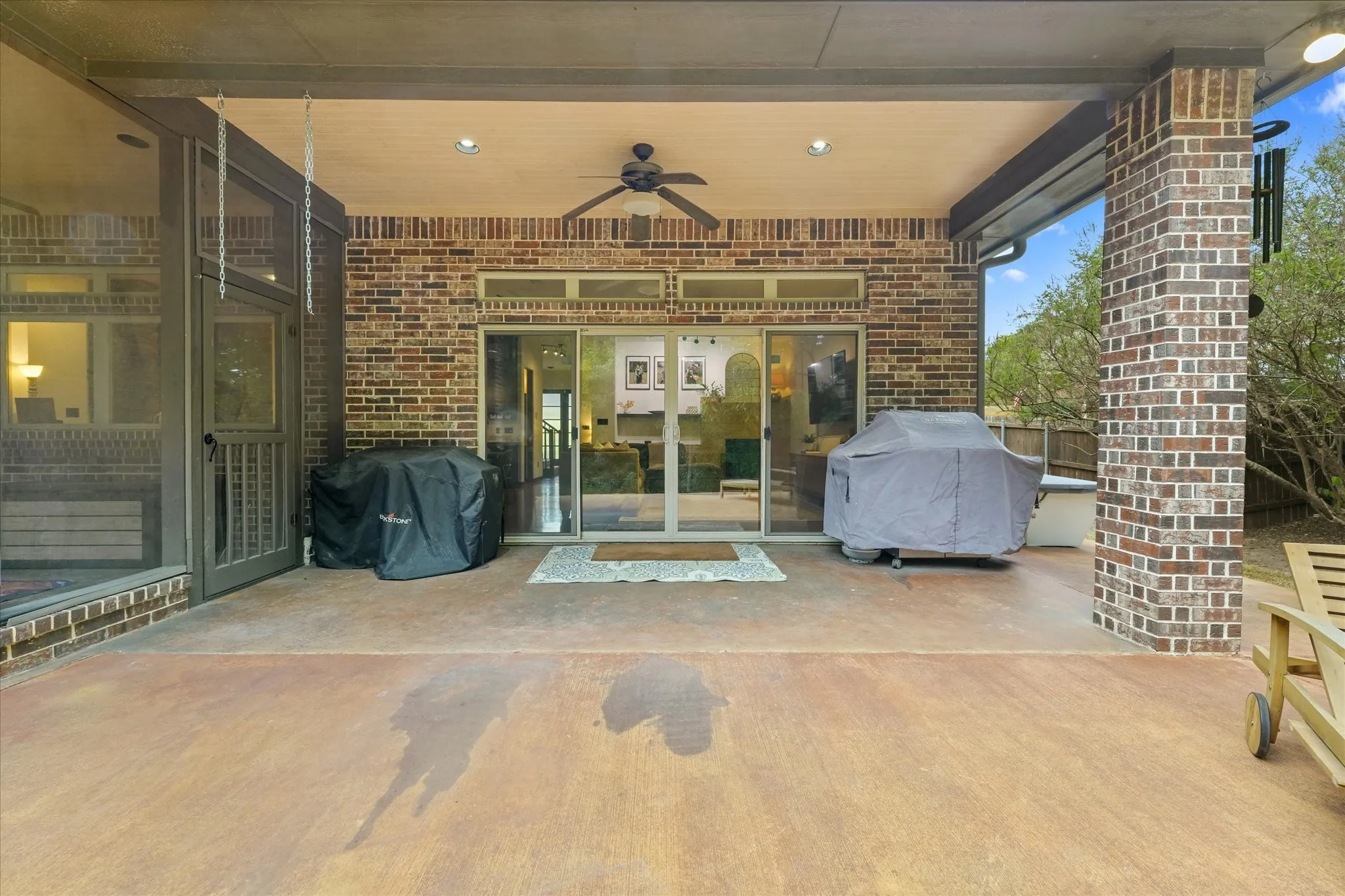 Single Family Residence For Sale in Ellis County , 2851 Coldwater Court, Midlothian, Texas 76065, 4 Bedroom, 4 Bathroom, 2 Garage spaces, 2,797 Sqft, built in 2007, mls#21398545, Real Estate Agent in Midlothian, Homes For Sale in Ellis county, Homes For Sale in Midlothian, Realtor in Midlothian Texas, Real Estate Brokerage Independent Realty Texas, Luminita Cordes Realtor