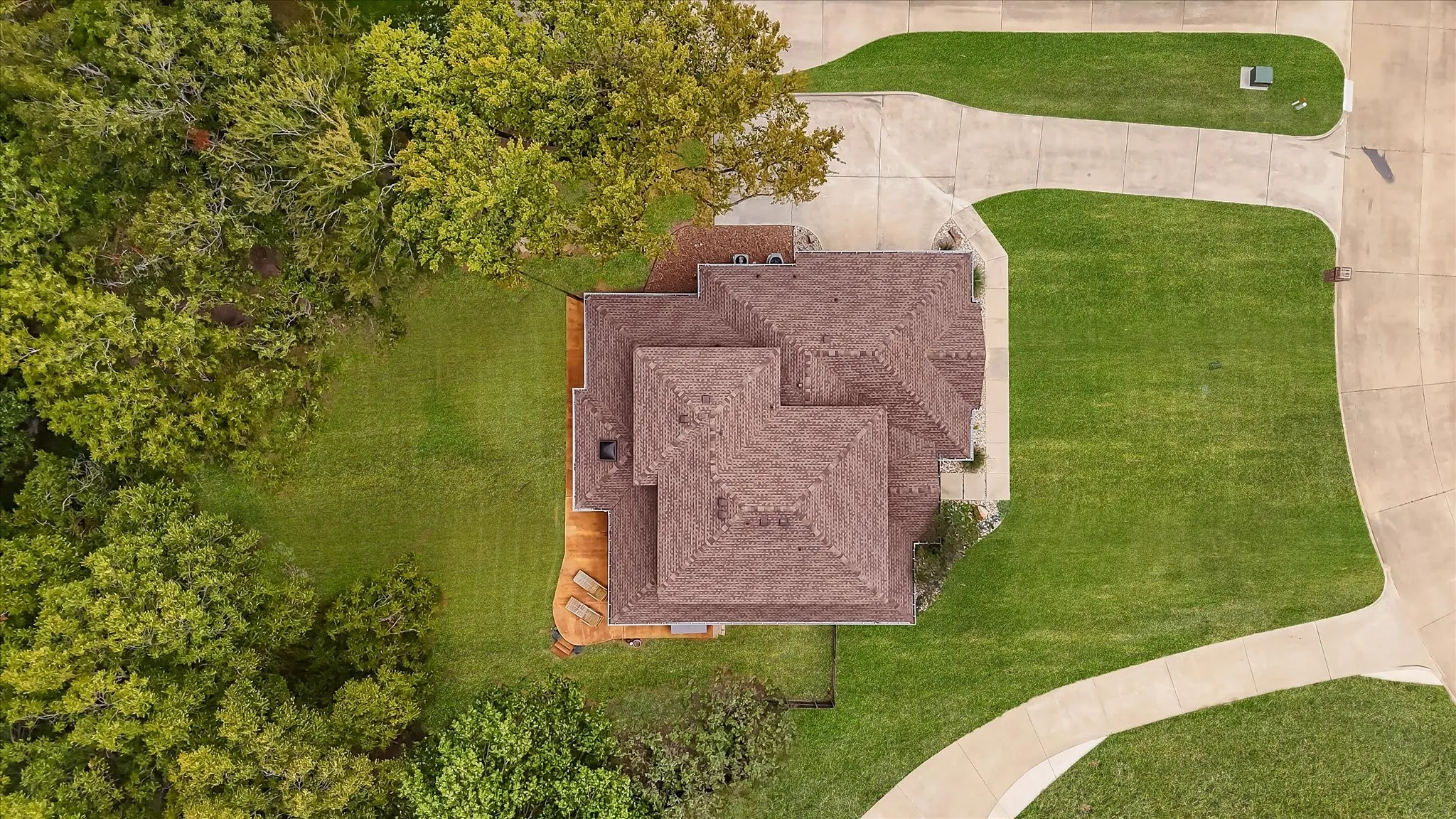Single Family Residence For Sale in Ellis County , 2851 Coldwater Court, Midlothian, Texas 76065, 4 Bedroom, 4 Bathroom, 2 Garage spaces, 2,797 Sqft, built in 2007, mls#21398545, Real Estate Agent in Midlothian, Homes For Sale in Ellis county, Homes For Sale in Midlothian, Realtor in Midlothian Texas, Real Estate Brokerage Independent Realty Texas, Luminita Cordes Realtor