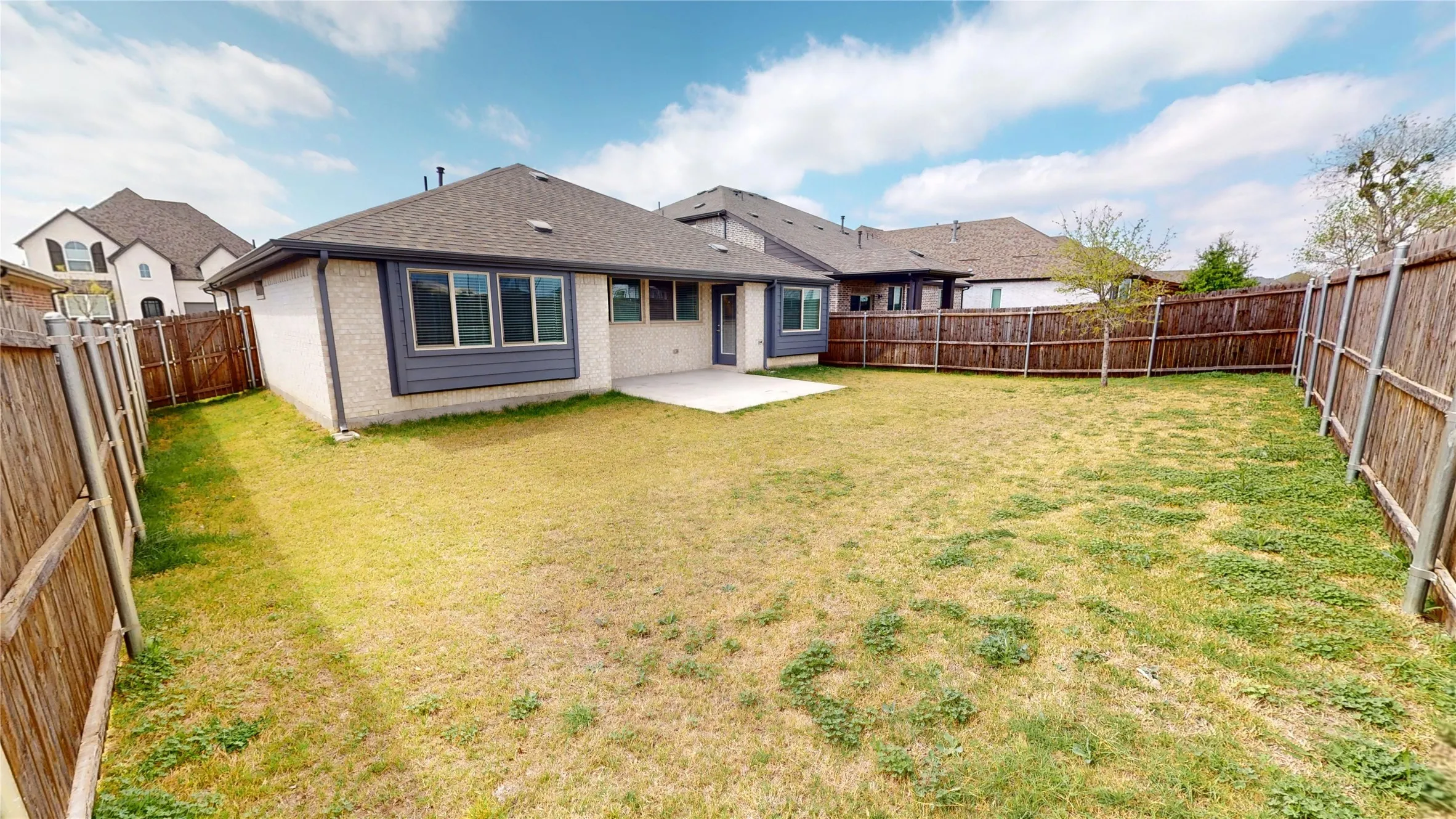 Single Family Residence For Sale in Collin County , 1118 Holcombe Drive, Anna, Texas 75409, 3 Bedroom, 2 Bathroom, 2 Garage spaces, 1,678 Sqft, built in 2022, mls#21402530, Real Estate Agent in Anna, Homes For Sale in Collin county, Homes For Sale in Anna, Realtor in Anna Texas, Real Estate Brokerage Independent Realty Texas, Luminita Cordes Realtor