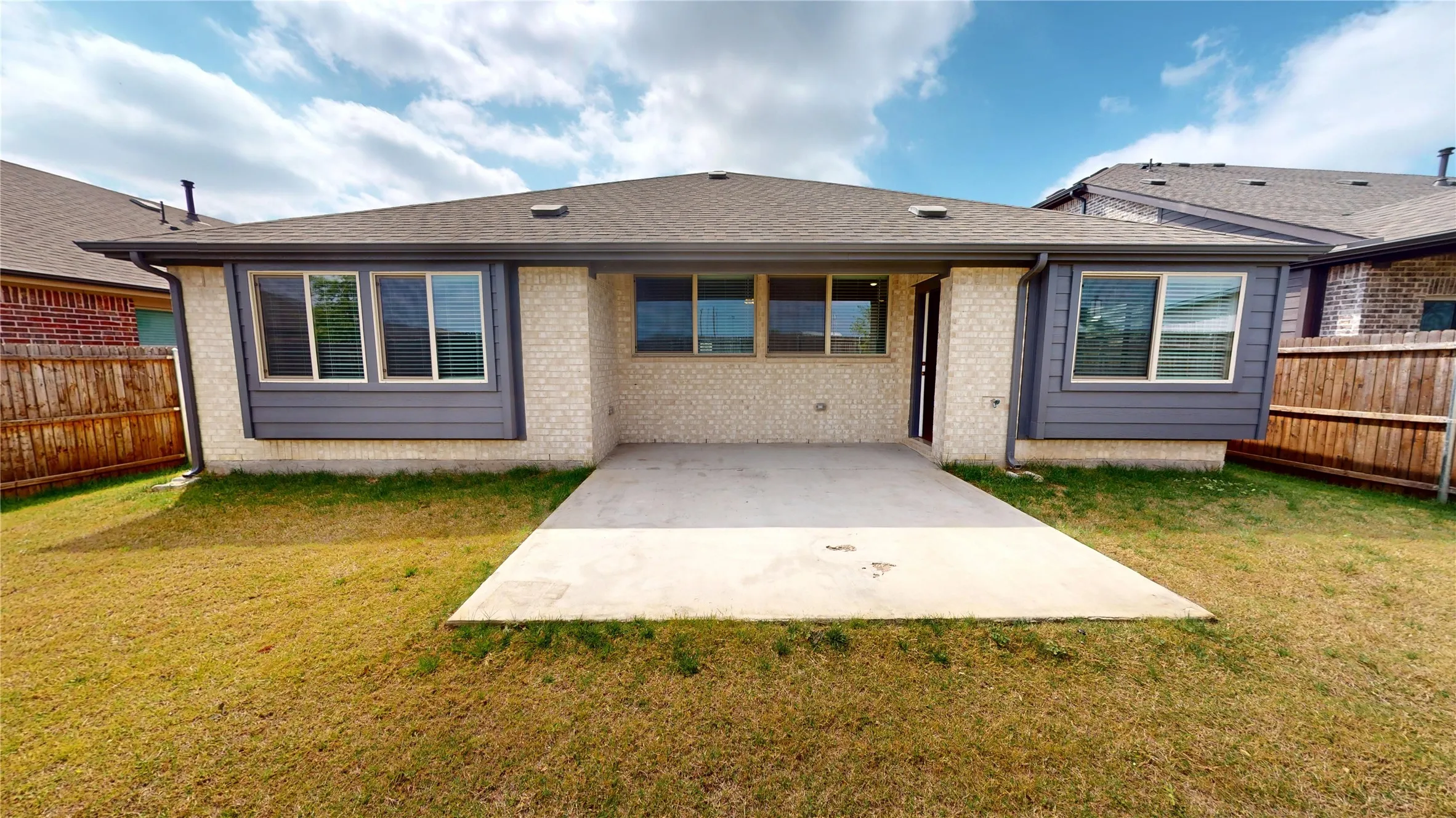 Single Family Residence For Sale in Collin County , 1118 Holcombe Drive, Anna, Texas 75409, 3 Bedroom, 2 Bathroom, 2 Garage spaces, 1,678 Sqft, built in 2022, mls#21402530, Real Estate Agent in Anna, Homes For Sale in Collin county, Homes For Sale in Anna, Realtor in Anna Texas, Real Estate Brokerage Independent Realty Texas, Luminita Cordes Realtor