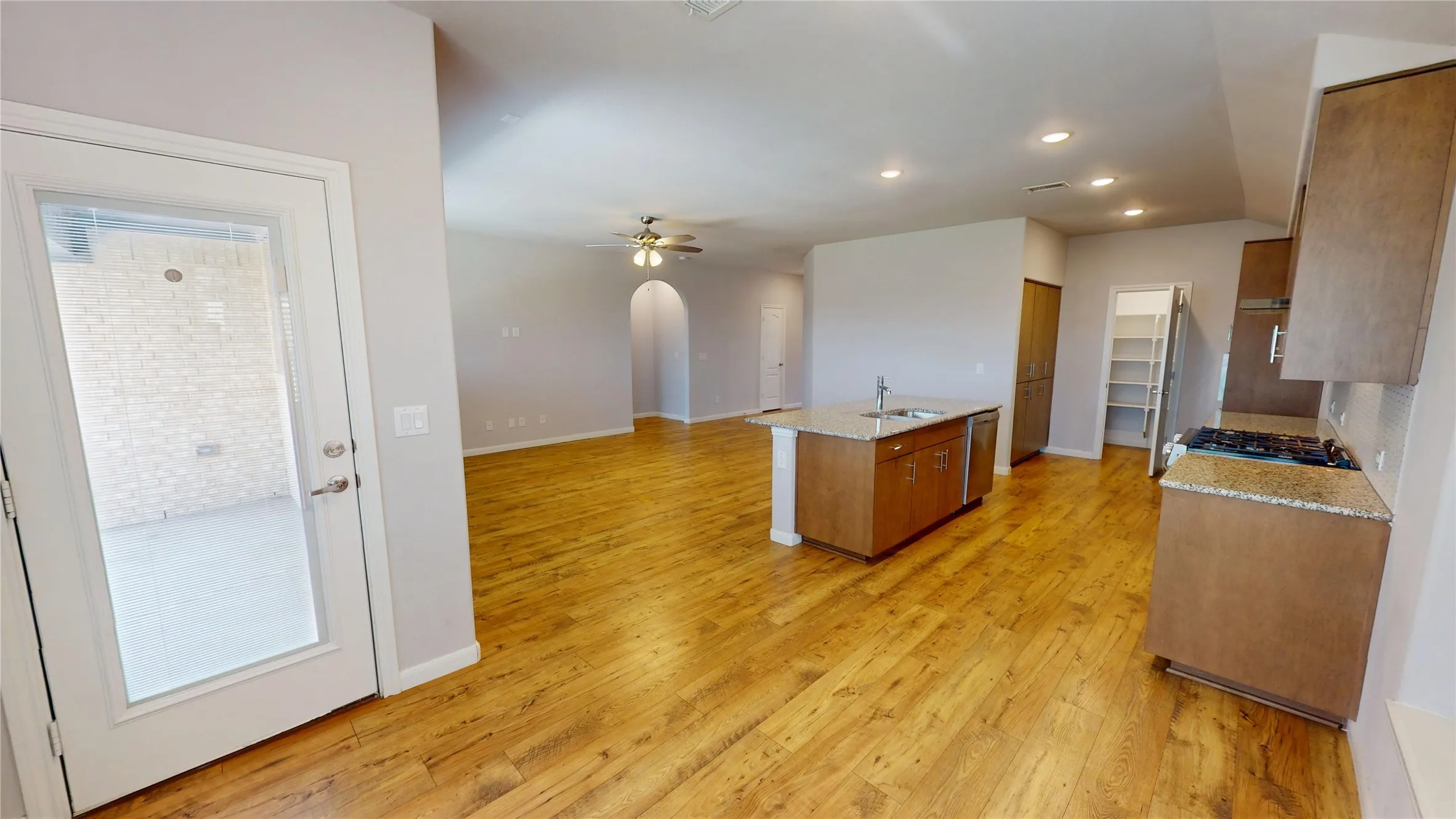 Single Family Residence For Sale in Collin County , 1118 Holcombe Drive, Anna, Texas 75409, 3 Bedroom, 2 Bathroom, 2 Garage spaces, 1,678 Sqft, built in 2022, mls#21402530, Real Estate Agent in Anna, Homes For Sale in Collin county, Homes For Sale in Anna, Realtor in Anna Texas, Real Estate Brokerage Independent Realty Texas, Luminita Cordes Realtor