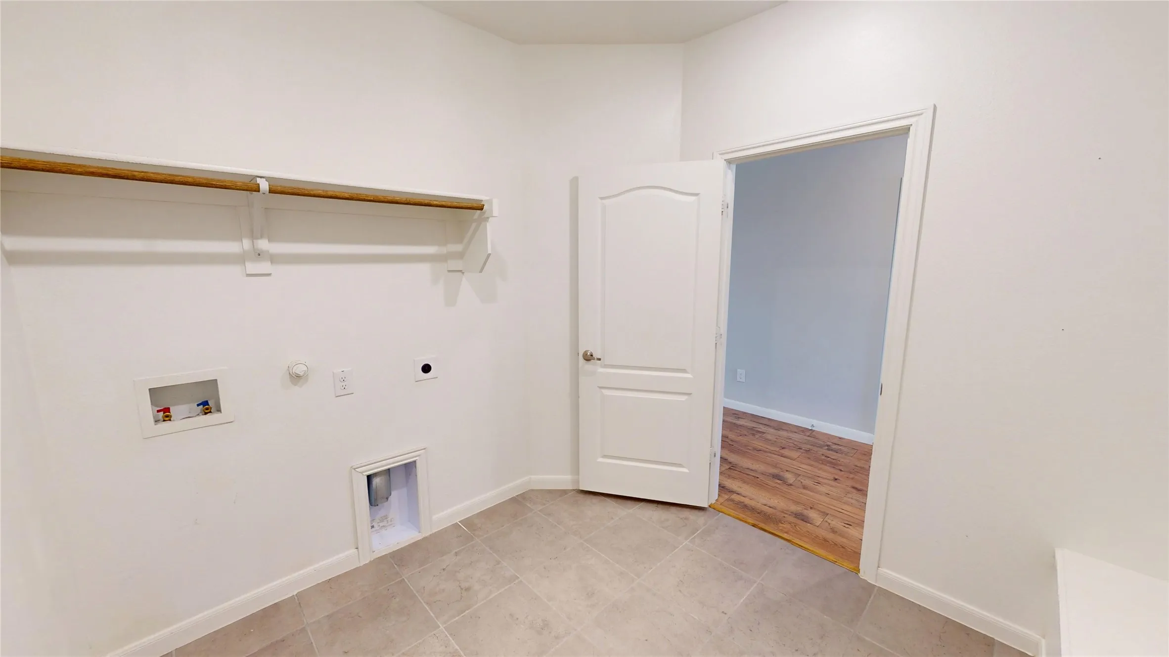 Single Family Residence For Sale in Collin County , 1118 Holcombe Drive, Anna, Texas 75409, 3 Bedroom, 2 Bathroom, 2 Garage spaces, 1,678 Sqft, built in 2022, mls#21402530, Real Estate Agent in Anna, Homes For Sale in Collin county, Homes For Sale in Anna, Realtor in Anna Texas, Real Estate Brokerage Independent Realty Texas, Luminita Cordes Realtor
