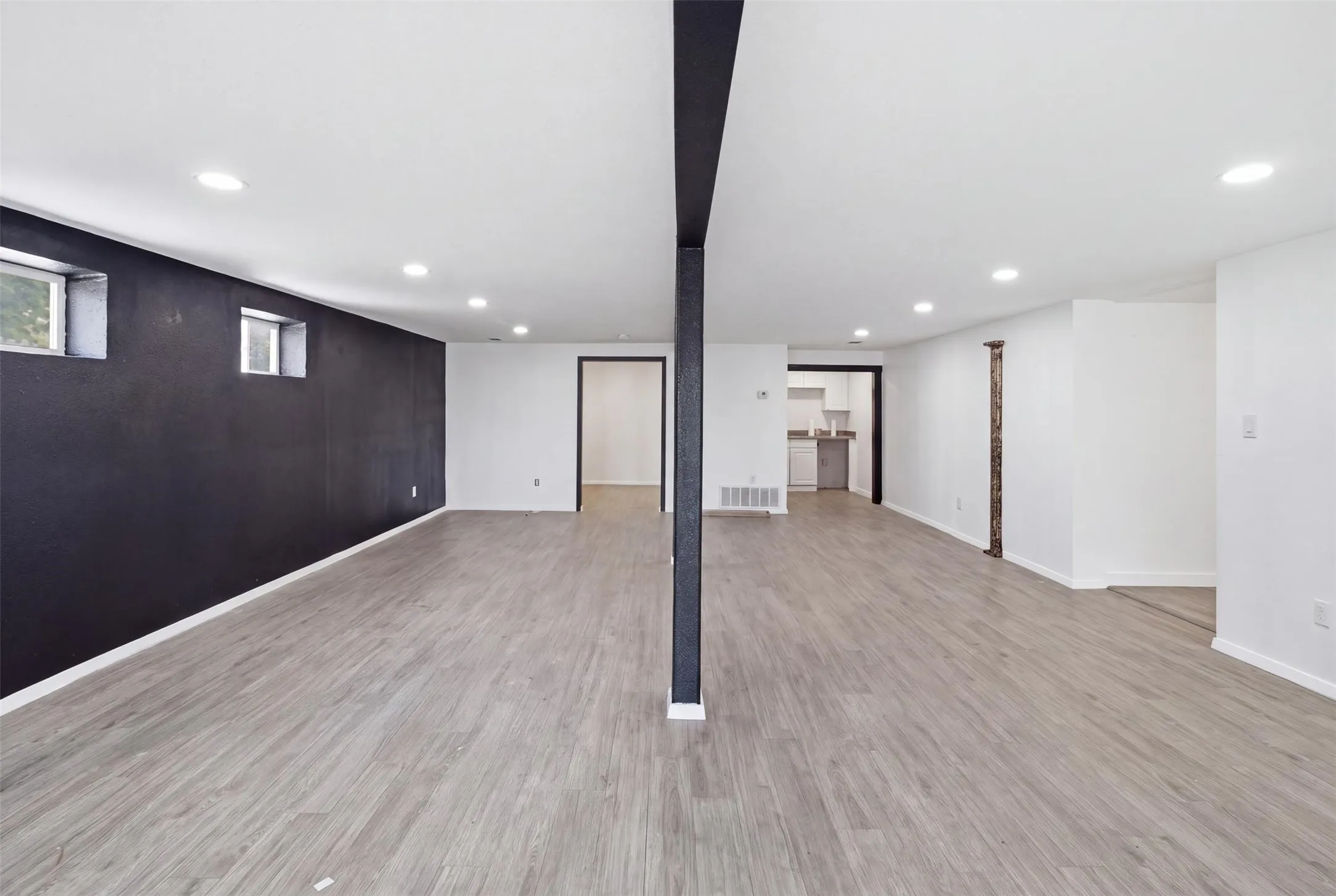 Retail For Rent in Dallas County , 625-627 S Rogers Road, Irving, Texas 75060, 0, 0, Garage spaces, 0 Sqft, built in 1950, mls#21402515, Real Estate Agent in Irving, Homes For Rent in Dallas county, Homes For Rent in Irving, Realtor in Irving Texas, Real Estate Brokerage Independent Realty Texas, Luminita Cordes Realtor