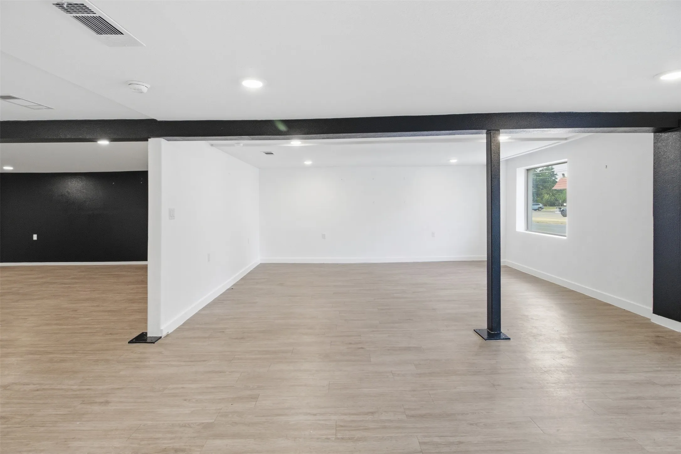 Retail For Rent in Dallas County , 625-627 S Rogers Road, Irving, Texas 75060, 0, 0, Garage spaces, 0 Sqft, built in 1950, mls#21402515, Real Estate Agent in Irving, Homes For Rent in Dallas county, Homes For Rent in Irving, Realtor in Irving Texas, Real Estate Brokerage Independent Realty Texas, Luminita Cordes Realtor