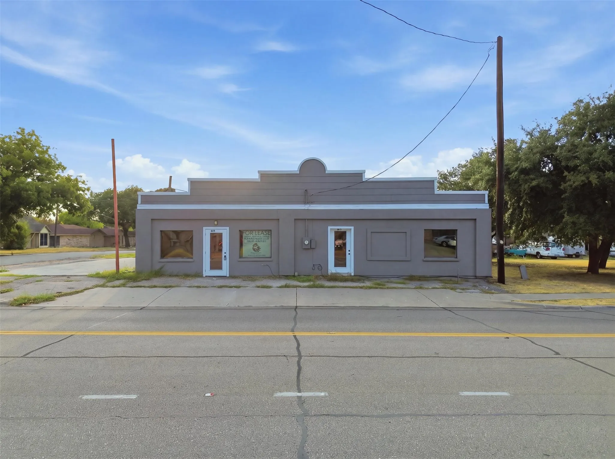 Retail For Rent in Dallas County , 625-627 S Rogers Road, Irving, Texas 75060, 0, 0, Garage spaces, 0 Sqft, built in 1950, mls#21402515, Real Estate Agent in Irving, Homes For Rent in Dallas county, Homes For Rent in Irving, Realtor in Irving Texas, Real Estate Brokerage Independent Realty Texas, Luminita Cordes Realtor
