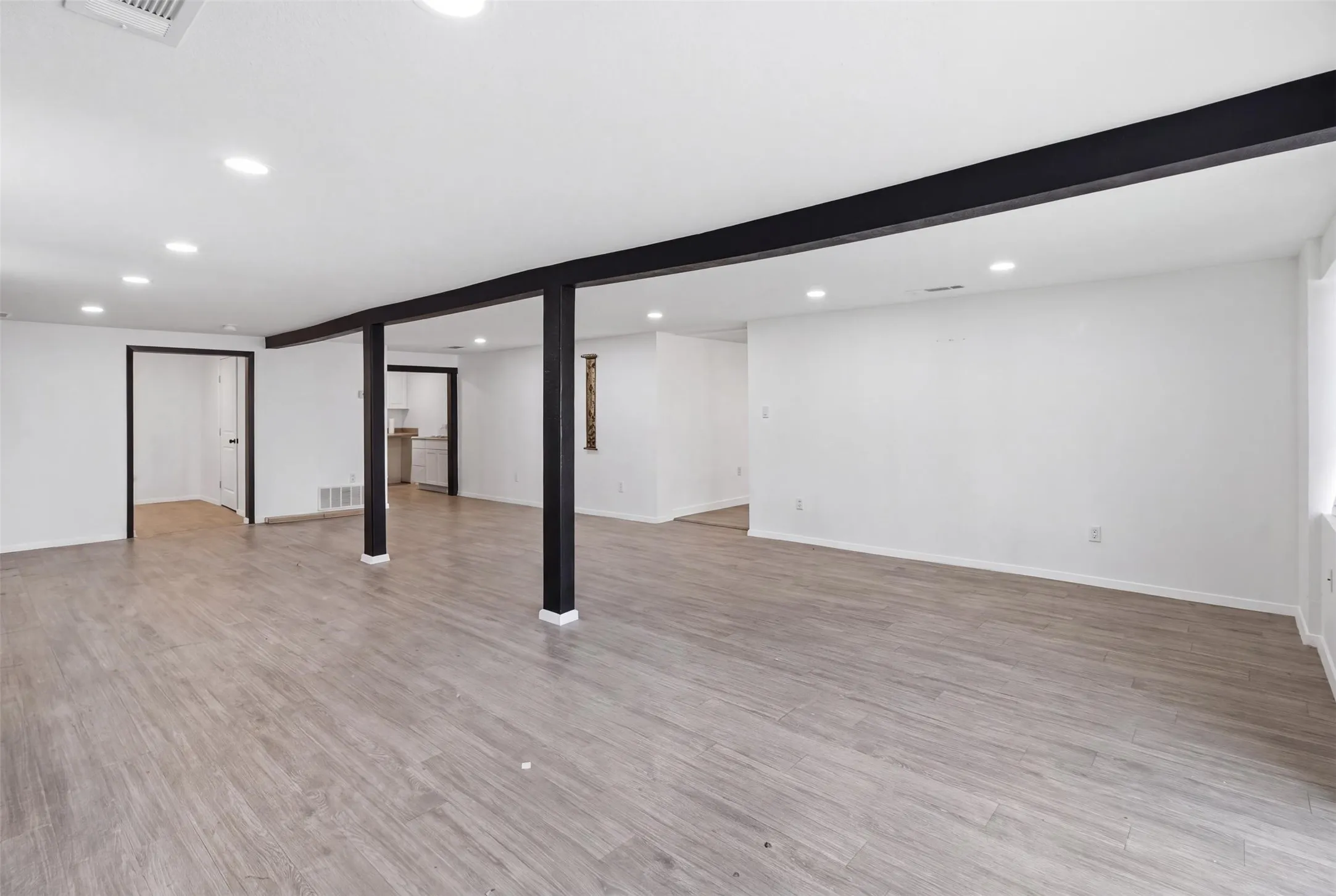 Retail For Rent in Dallas County , 625-627 S Rogers Road, Irving, Texas 75060, 0, 0, Garage spaces, 0 Sqft, built in 1950, mls#21402515, Real Estate Agent in Irving, Homes For Rent in Dallas county, Homes For Rent in Irving, Realtor in Irving Texas, Real Estate Brokerage Independent Realty Texas, Luminita Cordes Realtor