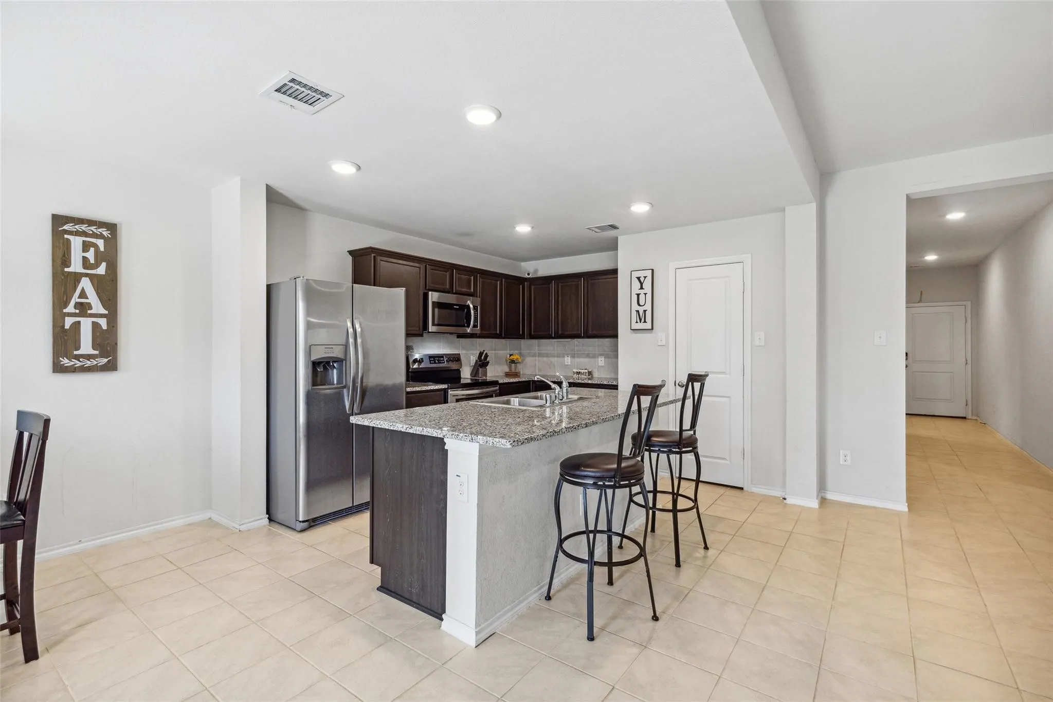 Single Family Residence For Rent in Collin County , 706 Rustic Meadows Trail, Princeton, Texas 75407, 3 Bedroom, 2 Bathroom, 2 Garage spaces, 1,656 Sqft, built in 2018, mls#21402534, Real Estate Agent in Princeton, Homes For Rent in Collin county, Homes For Rent in Princeton, Realtor in Princeton Texas, Real Estate Brokerage Independent Realty Texas, Luminita Cordes Realtor