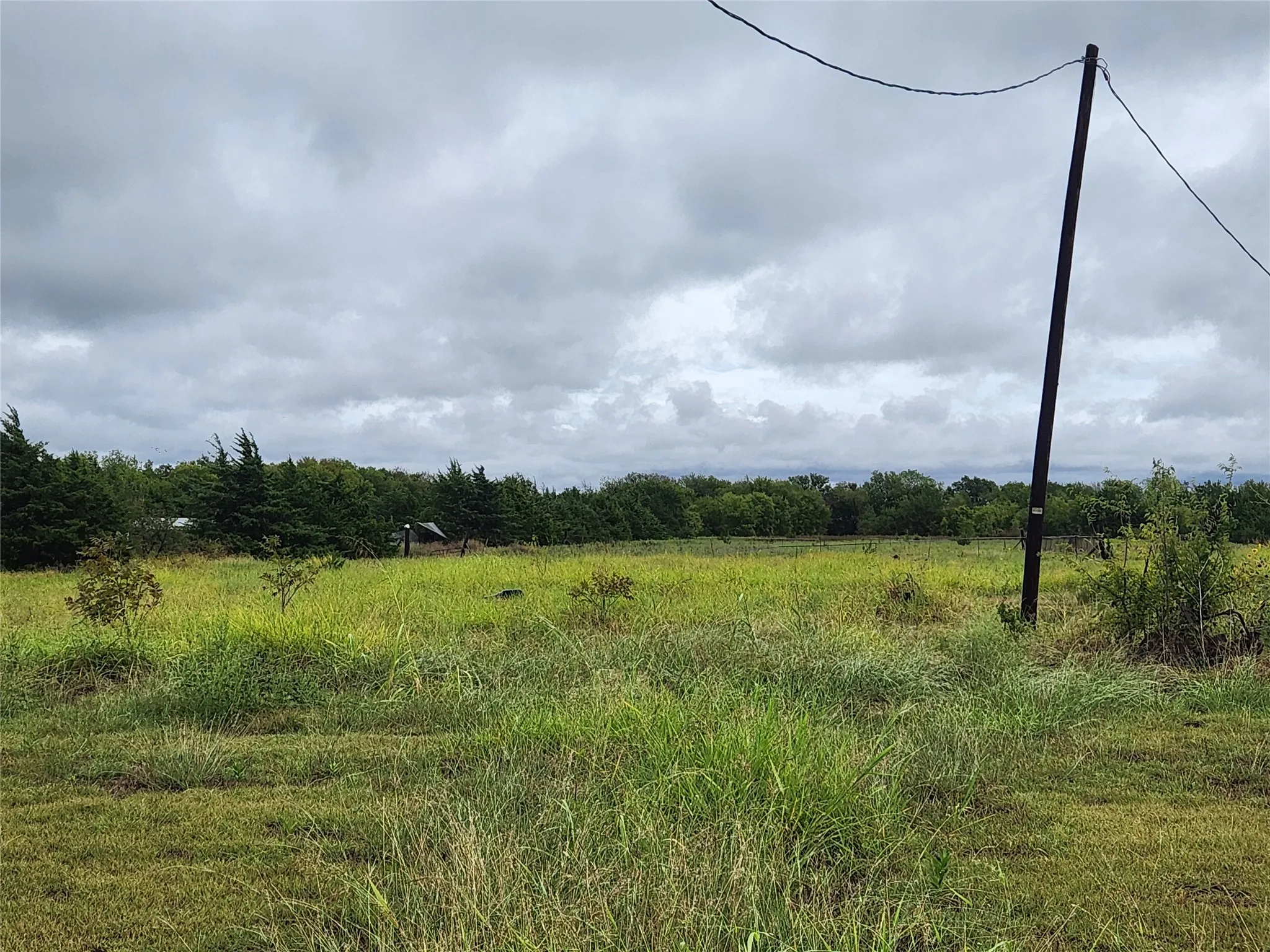 View of the side of the property.