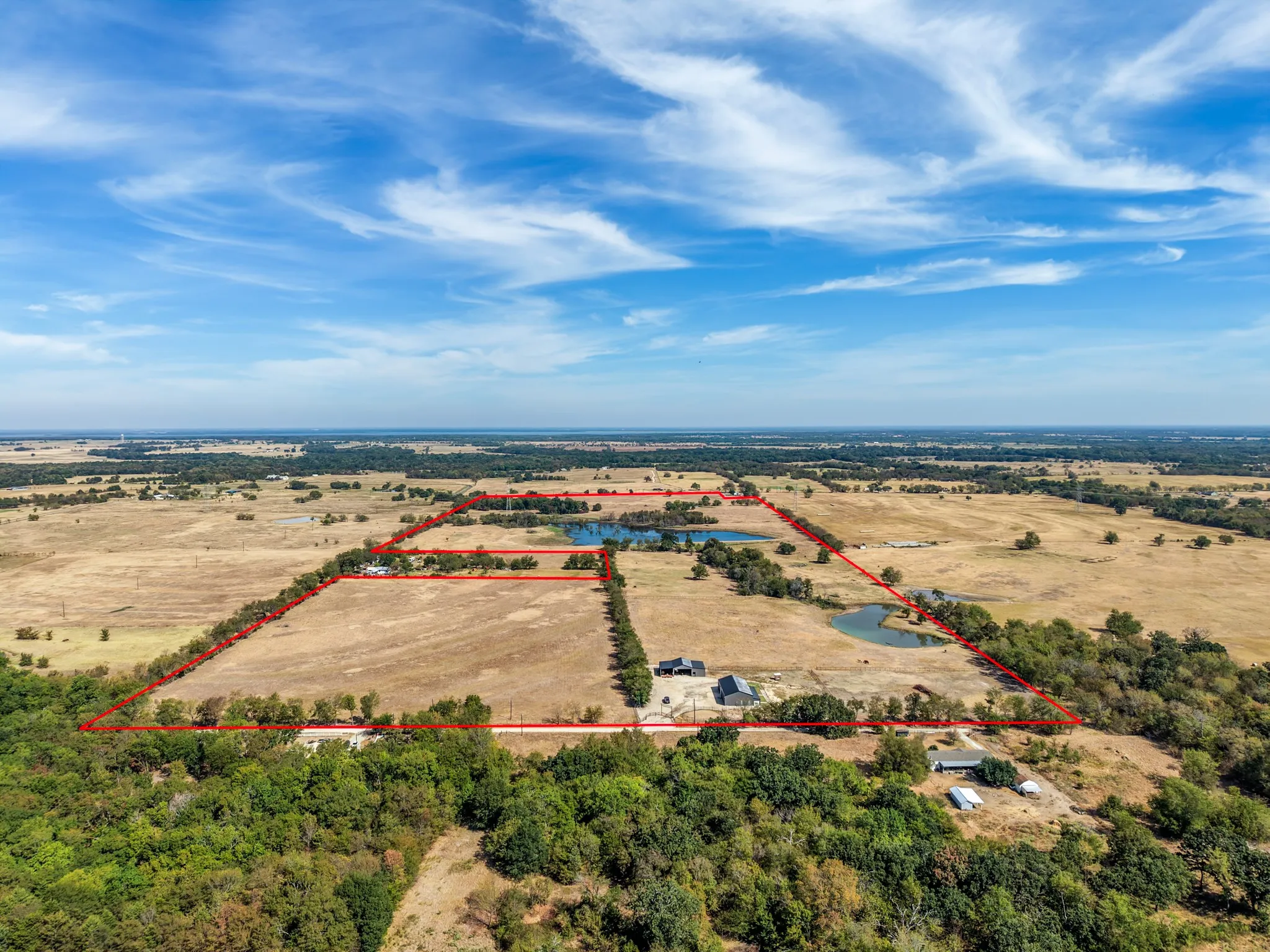 Farm For Sale in Hopkins County , 297 County Road 4820, Sulphur Springs, Texas 75482, 2 Bedroom, 2 Bathroom, 2 Garage spaces, 1,360 Sqft, built in 2023, mls#21398713, Real Estate Agent in Sulphur Springs, Homes For Sale in Hopkins county, Homes For Sale in Sulphur Springs, Realtor in Sulphur Springs Texas, Real Estate Brokerage Independent Realty Texas, Luminita Cordes Realtor