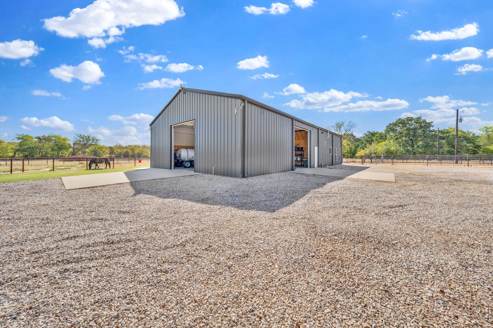 Farm For Sale in Hopkins County , 297 County Road 4820, Sulphur Springs, Texas 75482, 2 Bedroom, 2 Bathroom, 2 Garage spaces, 1,360 Sqft, built in 2023, mls#21398713, Real Estate Agent in Sulphur Springs, Homes For Sale in Hopkins county, Homes For Sale in Sulphur Springs, Realtor in Sulphur Springs Texas, Real Estate Brokerage Independent Realty Texas, Luminita Cordes Realtor