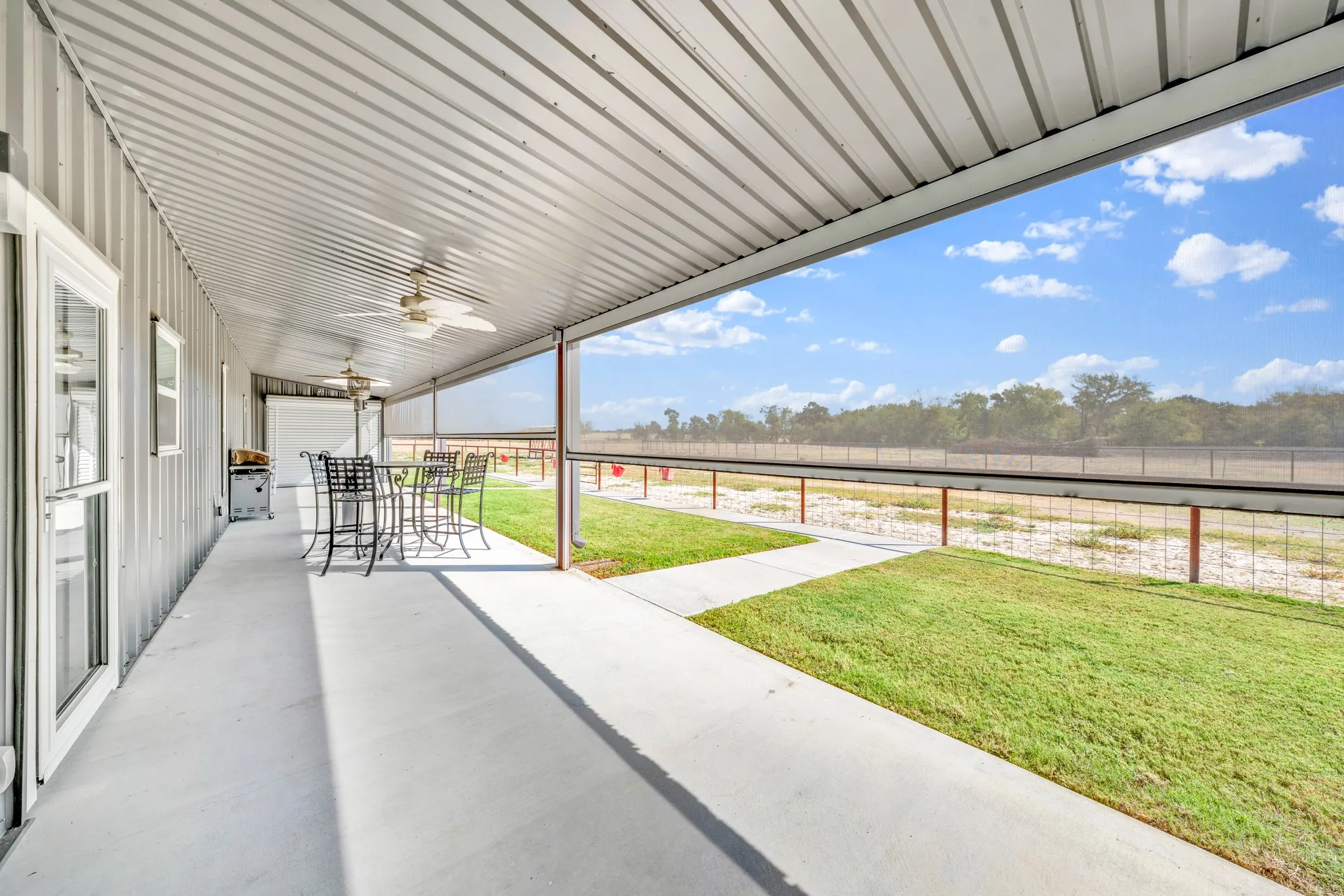 Farm For Sale in Hopkins County , 297 County Road 4820, Sulphur Springs, Texas 75482, 2 Bedroom, 2 Bathroom, 2 Garage spaces, 1,360 Sqft, built in 2023, mls#21398713, Real Estate Agent in Sulphur Springs, Homes For Sale in Hopkins county, Homes For Sale in Sulphur Springs, Realtor in Sulphur Springs Texas, Real Estate Brokerage Independent Realty Texas, Luminita Cordes Realtor