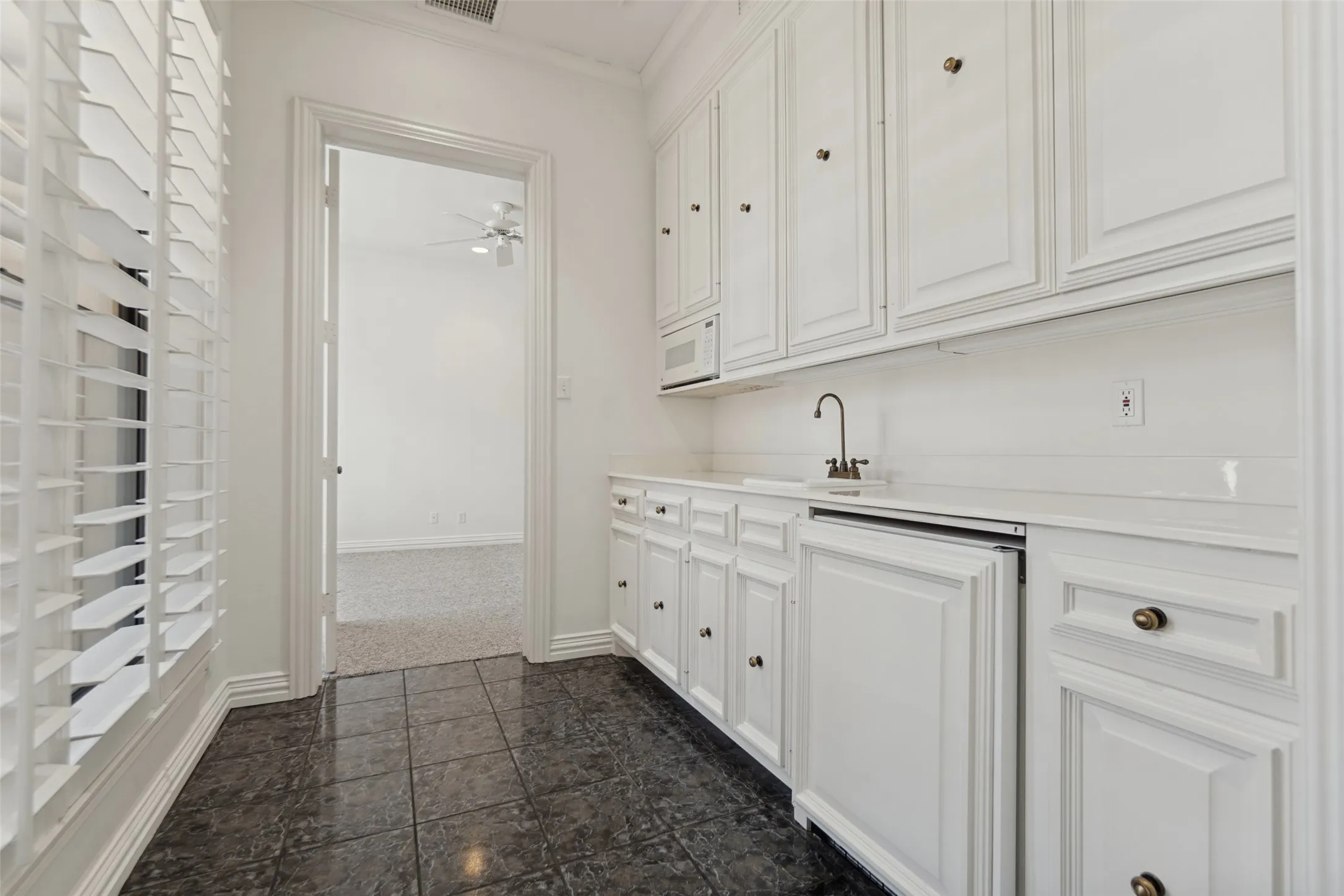 Single Family Residence For Sale in Dallas County , 3817 Miramar Avenue, Highland Park, Texas 75205, 5 Bedroom, 7 Bathroom, 4 Garage spaces, 8,796 Sqft, built in 1994, mls#21393376, Real Estate Agent in Highland Park, Homes For Sale in Dallas county, Homes For Sale in Highland Park, Realtor in Highland Park Texas, Real Estate Brokerage Independent Realty Texas, Luminita Cordes Realtor