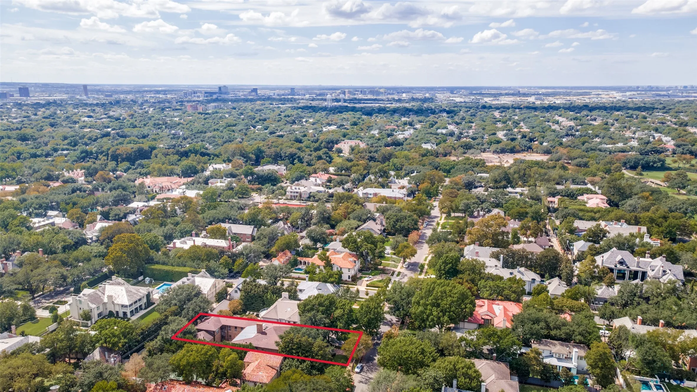 Single Family Residence For Sale in Dallas County , 3817 Miramar Avenue, Highland Park, Texas 75205, 5 Bedroom, 7 Bathroom, 4 Garage spaces, 8,796 Sqft, built in 1994, mls#21393376, Real Estate Agent in Highland Park, Homes For Sale in Dallas county, Homes For Sale in Highland Park, Realtor in Highland Park Texas, Real Estate Brokerage Independent Realty Texas, Luminita Cordes Realtor