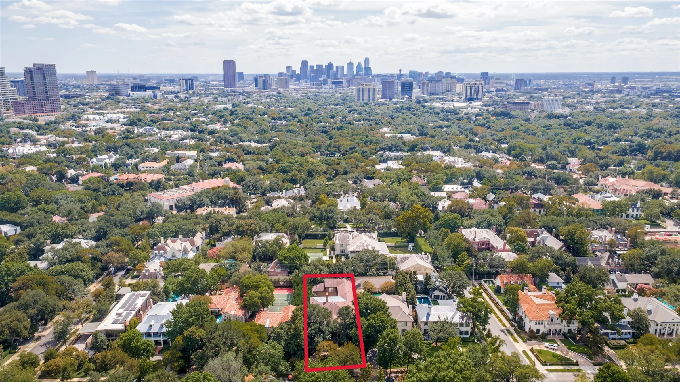 Single Family Residence For Sale in Dallas County , 3817 Miramar Avenue, Highland Park, Texas 75205, 5 Bedroom, 7 Bathroom, 4 Garage spaces, 8,796 Sqft, built in 1994, mls#21393376, Real Estate Agent in Highland Park, Homes For Sale in Dallas county, Homes For Sale in Highland Park, Realtor in Highland Park Texas, Real Estate Brokerage Independent Realty Texas, Luminita Cordes Realtor