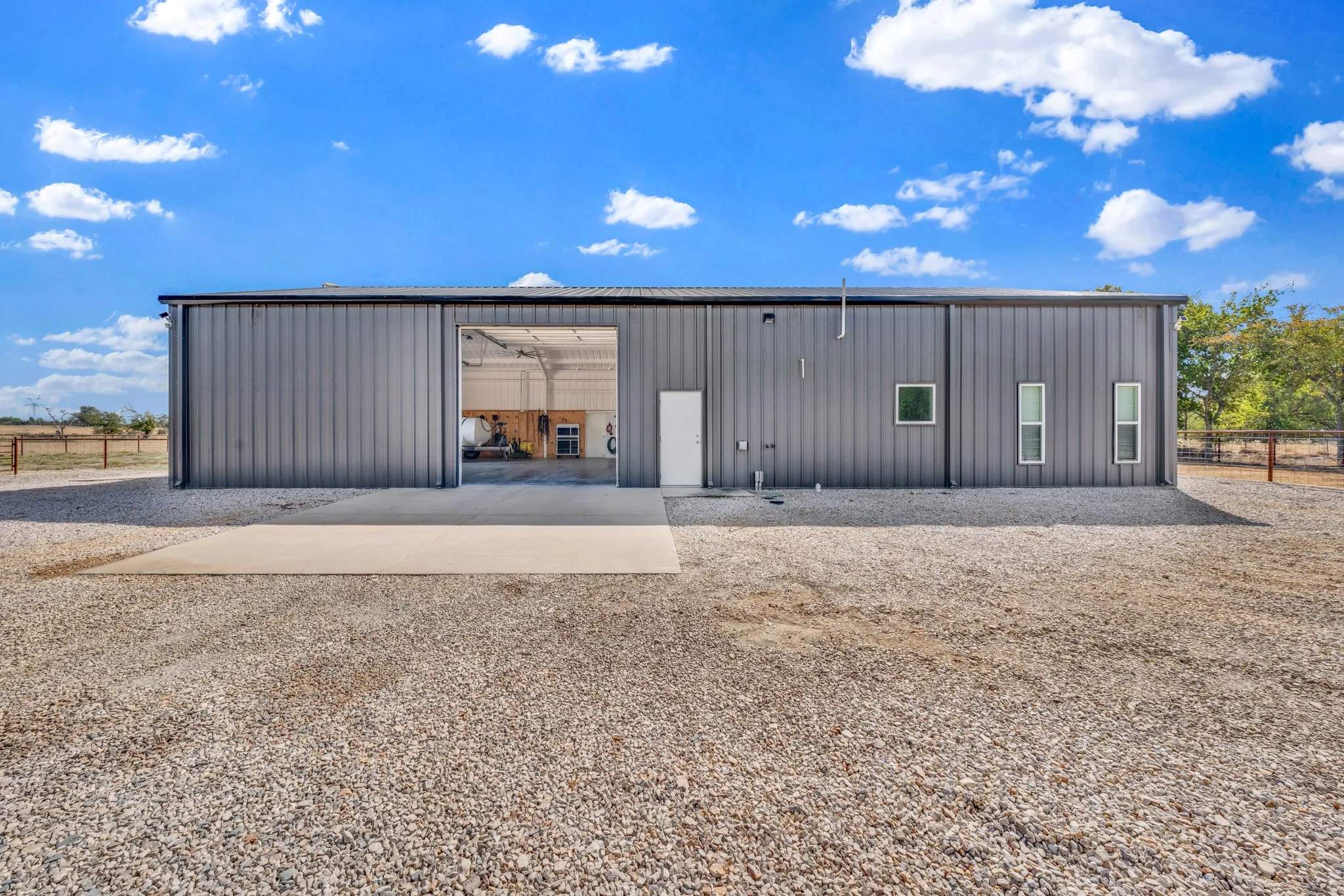Farm For Sale in Hopkins County , 297 County Road 4820, Sulphur Springs, Texas 75482, 2 Bedroom, 2 Bathroom, 2 Garage spaces, 1,360 Sqft, built in 2023, mls#21398849, Real Estate Agent in Sulphur Springs, Homes For Sale in Hopkins county, Homes For Sale in Sulphur Springs, Realtor in Sulphur Springs Texas, Real Estate Brokerage Independent Realty Texas, Luminita Cordes Realtor