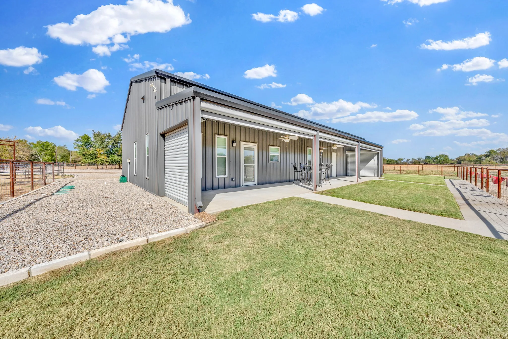 Farm For Sale in Hopkins County , 297 County Road 4820, Sulphur Springs, Texas 75482, 2 Bedroom, 2 Bathroom, 2 Garage spaces, 1,360 Sqft, built in 2023, mls#21398849, Real Estate Agent in Sulphur Springs, Homes For Sale in Hopkins county, Homes For Sale in Sulphur Springs, Realtor in Sulphur Springs Texas, Real Estate Brokerage Independent Realty Texas, Luminita Cordes Realtor