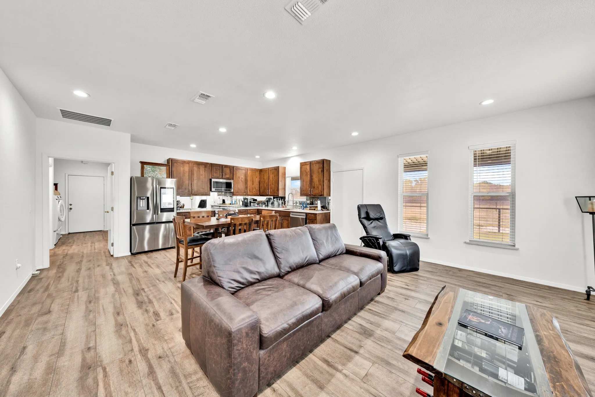 Farm For Sale in Hopkins County , 297 County Road 4820, Sulphur Springs, Texas 75482, 2 Bedroom, 2 Bathroom, 2 Garage spaces, 1,360 Sqft, built in 2023, mls#21398849, Real Estate Agent in Sulphur Springs, Homes For Sale in Hopkins county, Homes For Sale in Sulphur Springs, Realtor in Sulphur Springs Texas, Real Estate Brokerage Independent Realty Texas, Luminita Cordes Realtor